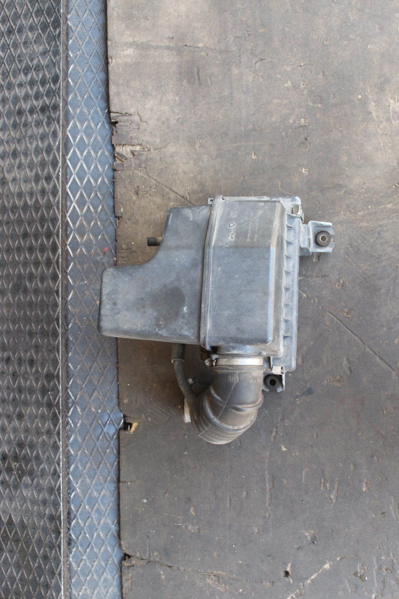 Φιλτροκούτι Mitsubishi Colt Z30 ’06 Προσφορά.