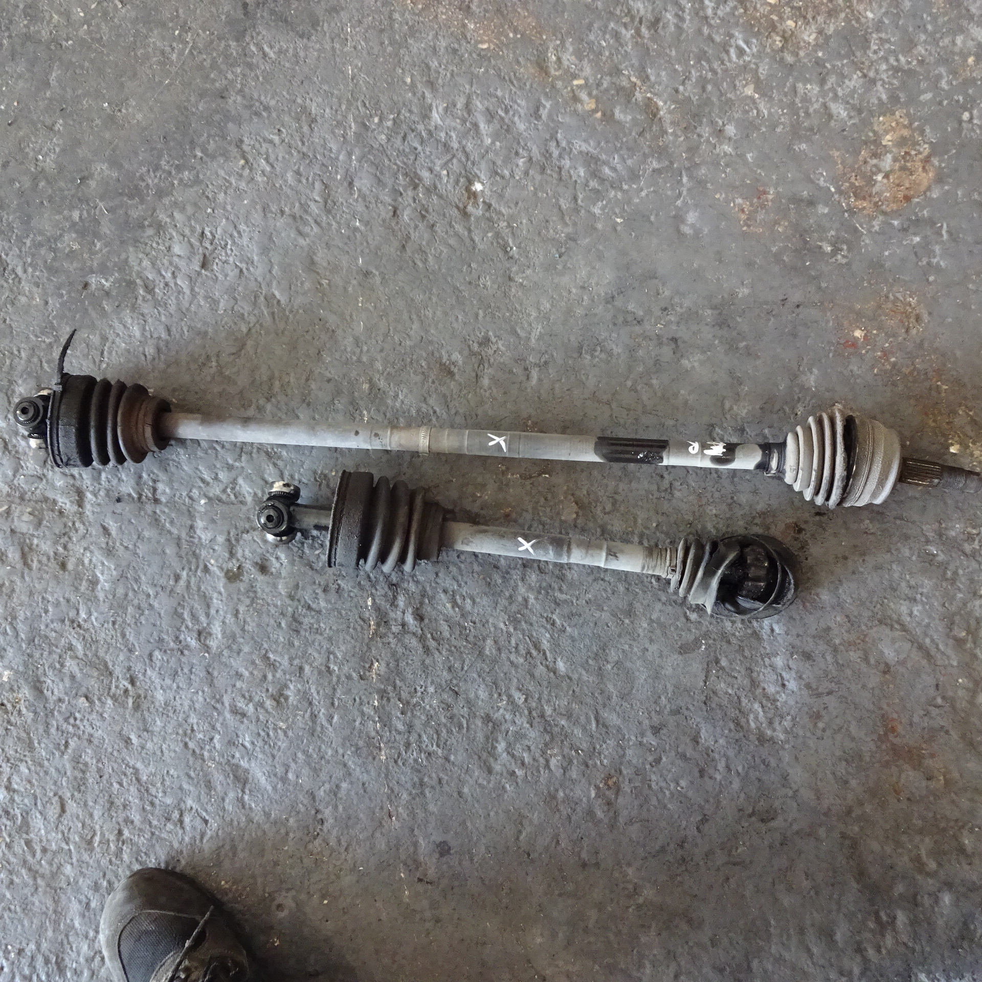 Ημιαξόνιο Αριστερό-Δεξί Lancia Delta ’96 Προσφορά.