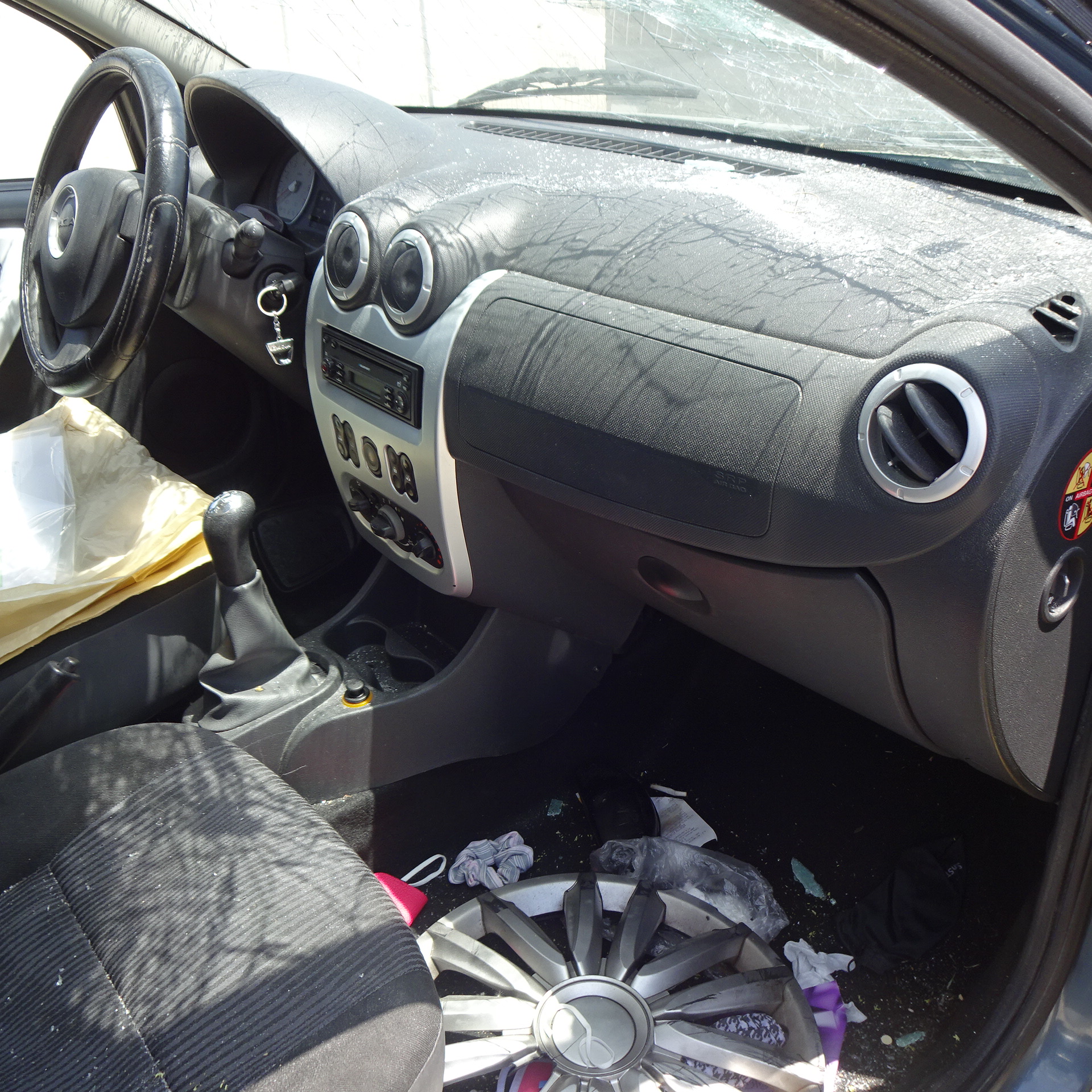 Σκιάδια Οδηγού-Συνοδηγού Dacia Sandero ’08 Προσφορά.