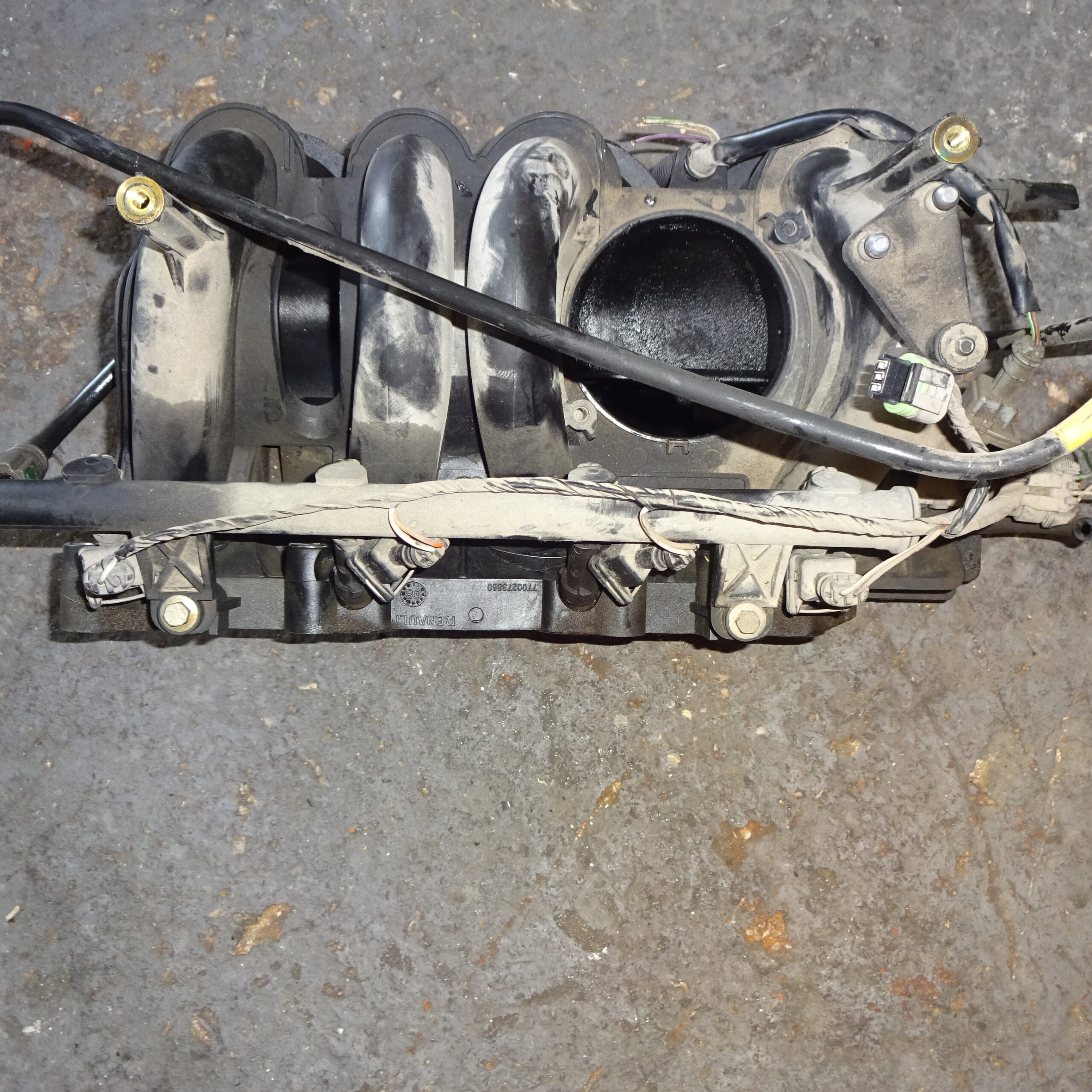 Μπεκιέρα με Μπεκ Dacia Sandero ’08 Προσφορά.