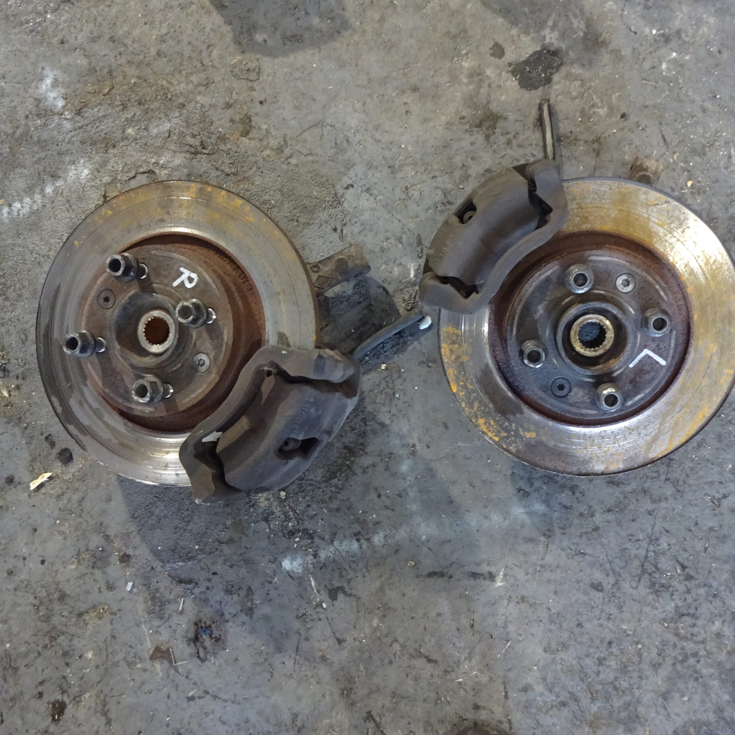 Ακραξόνια Dacia Sandero ’08 Προσφορά.