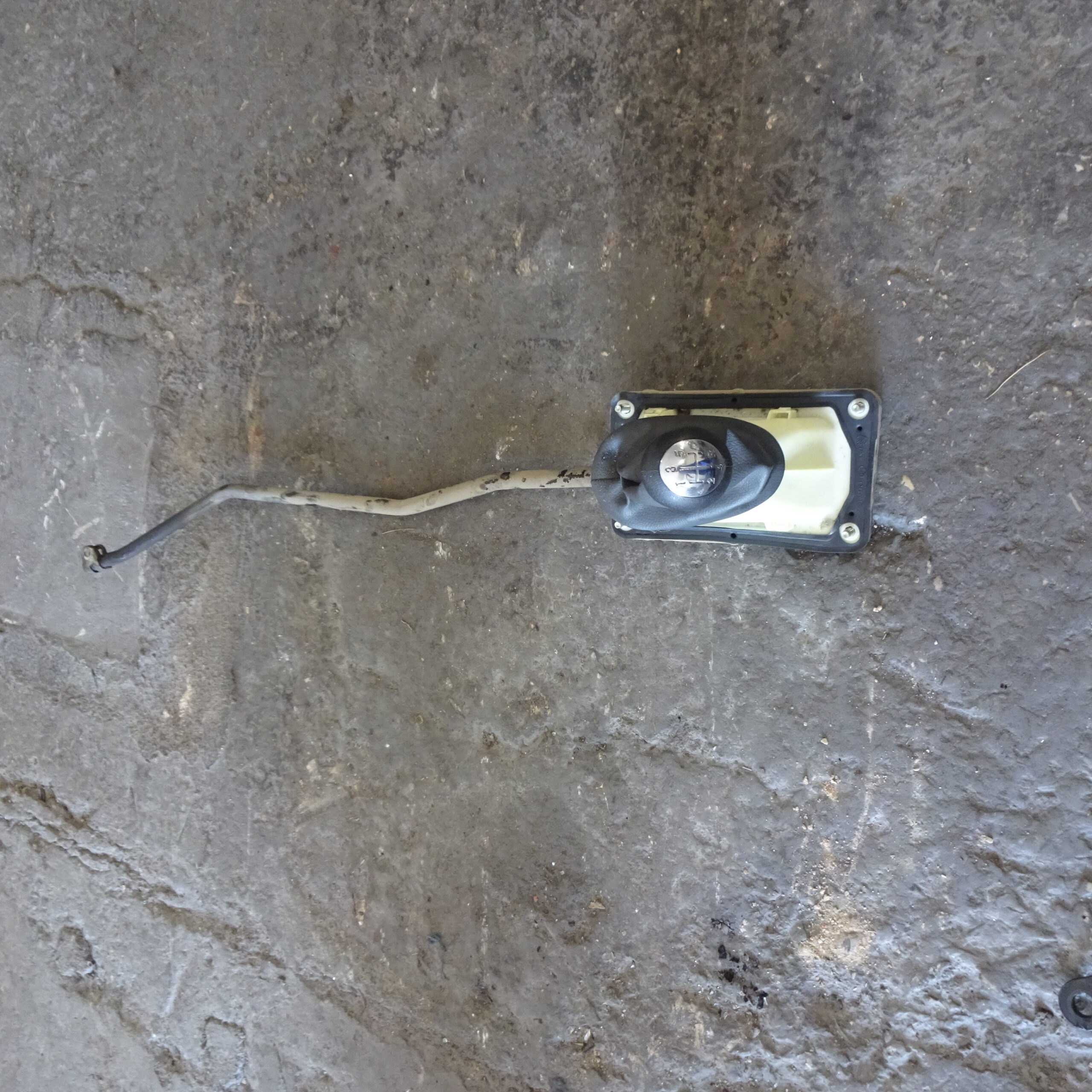 Λεβιές Ταχυτήτων Dacia Sandero ’08 Προσφορά.