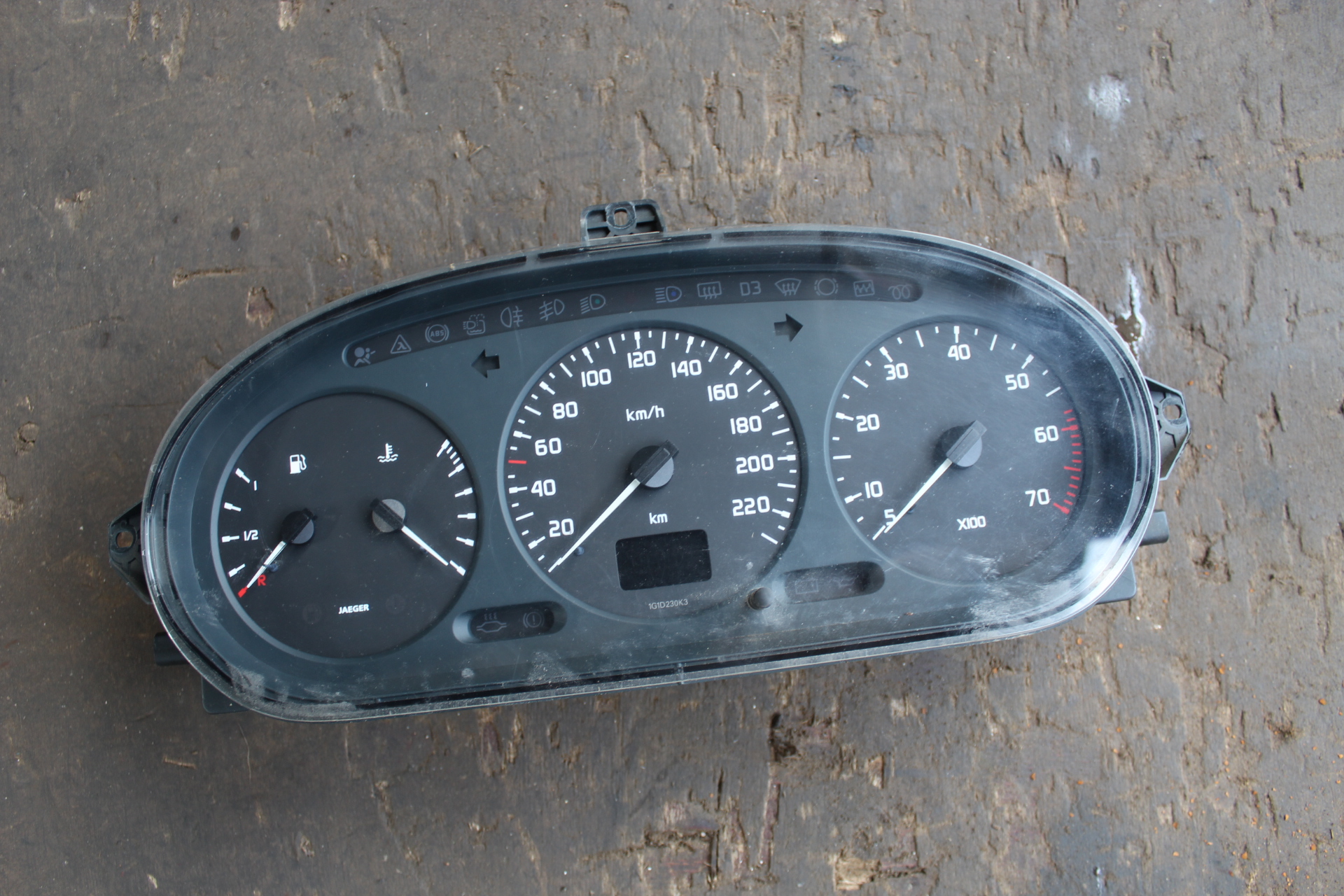 Κοντέρ Renault Megane ’98 Προσφορά.