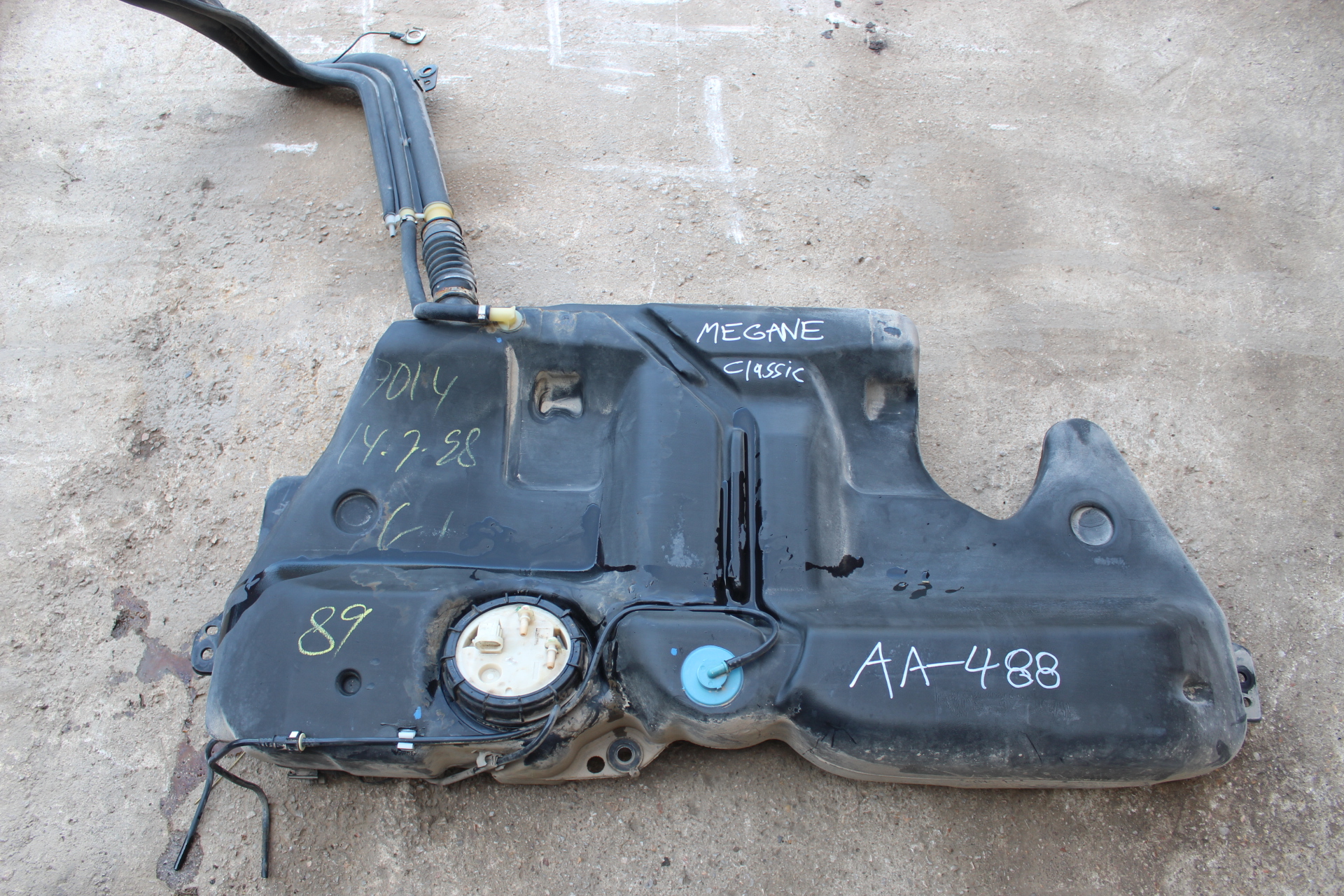 Ρεζερβουάρ Βενζίνης Renault Megane ’98 Προσφορά.