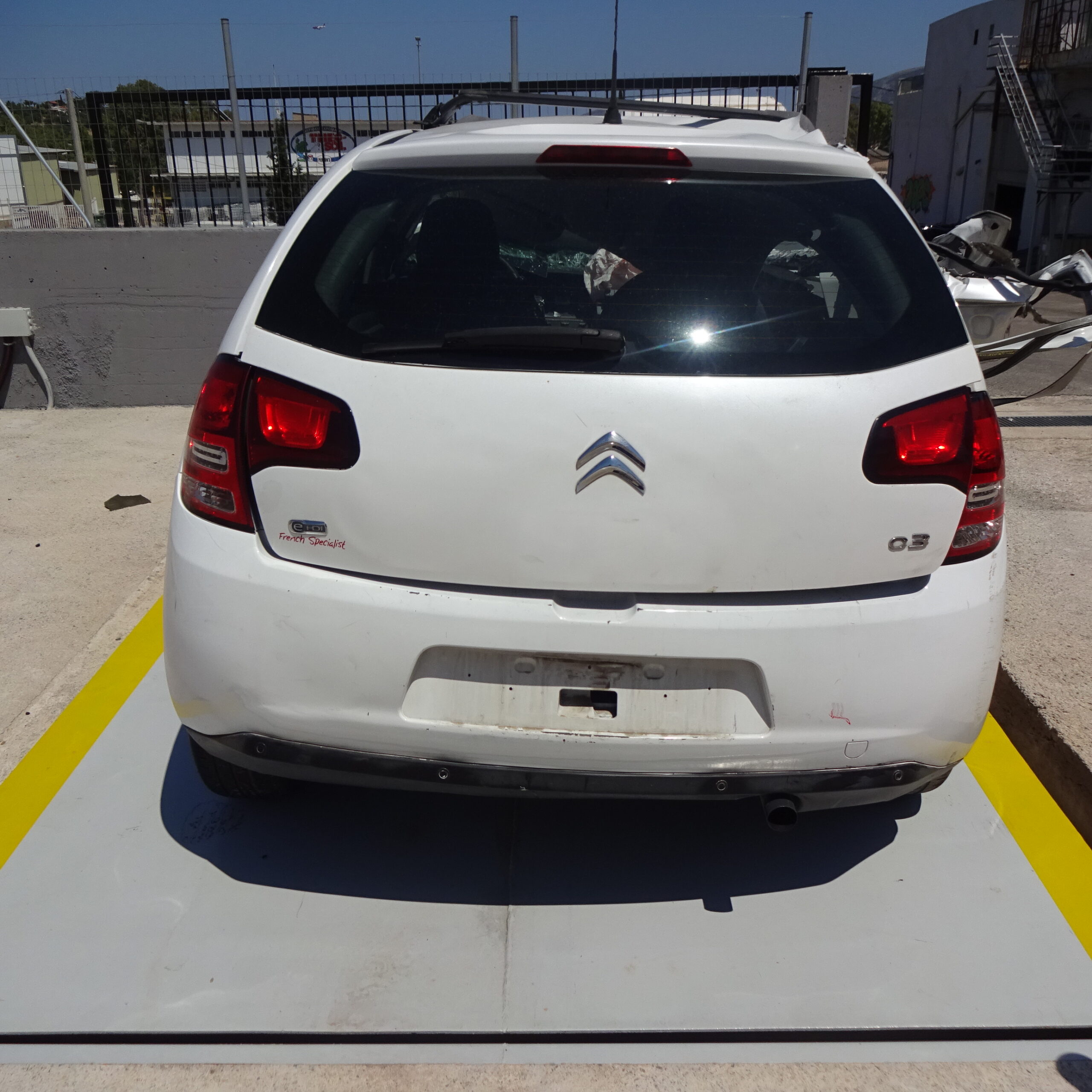 Τζαμόπορτα Citroen C3 ’12 Προσφορά.