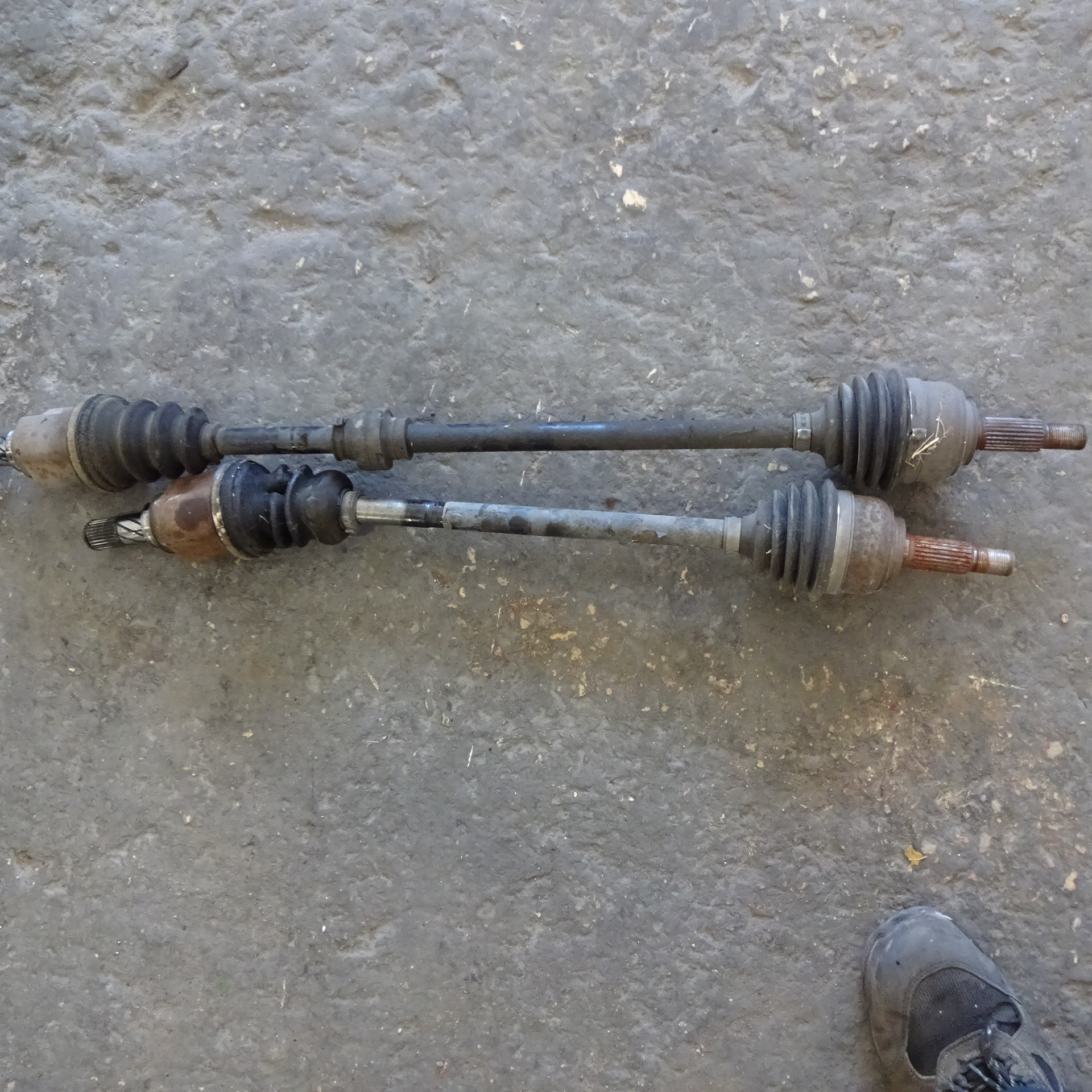 Ημιαξόνιο Αριστερό-Δεξί Nissan Micra ’06 Προσφορά.