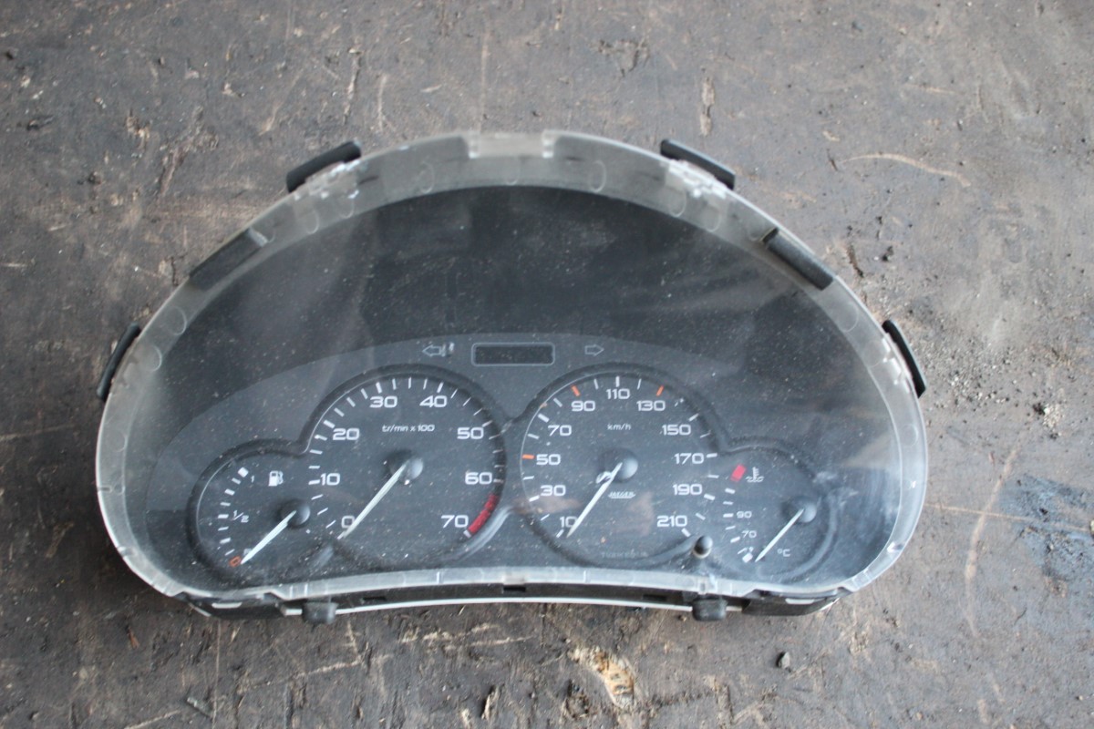Κοντέρ Peugeot 206 ’02 Προσφορά .
