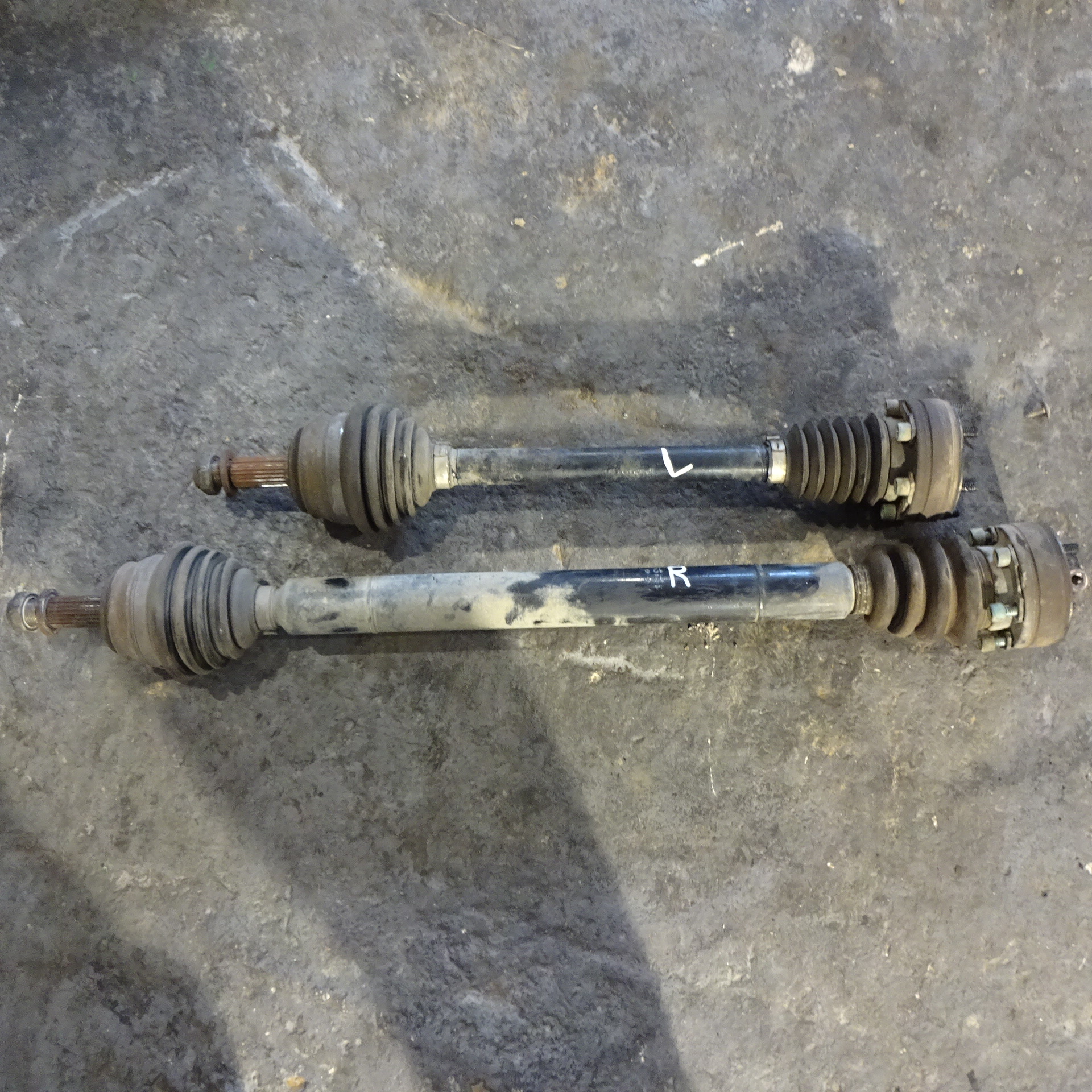 Ημιαξόνιο Αριστερό-Δεξί Seat Cordoba ’01 Σούπερ Προσφορά Μήνα