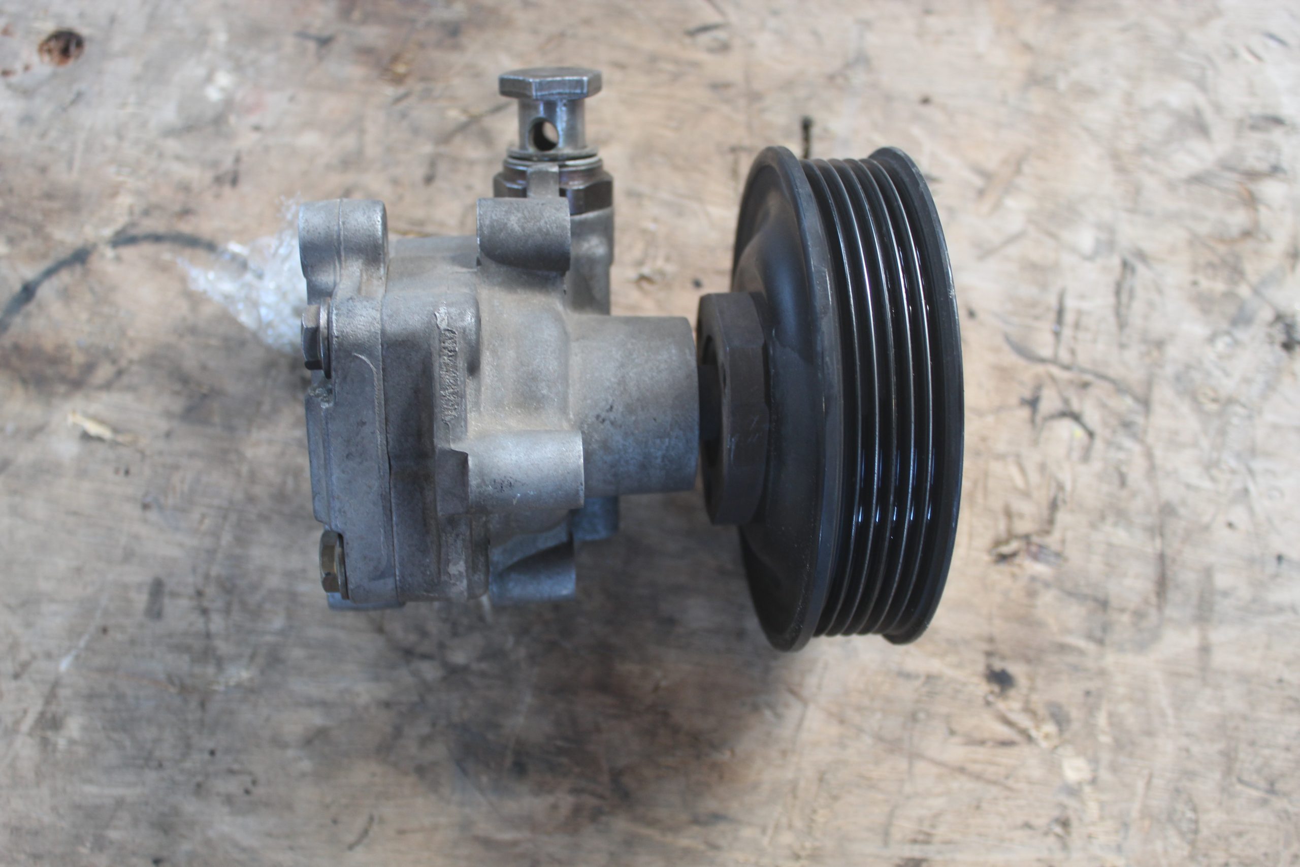 Αντλία Υδραυλικού Τιμονιού VW Golf 4 ’02 Σούπερ Προσφορά Μήνα