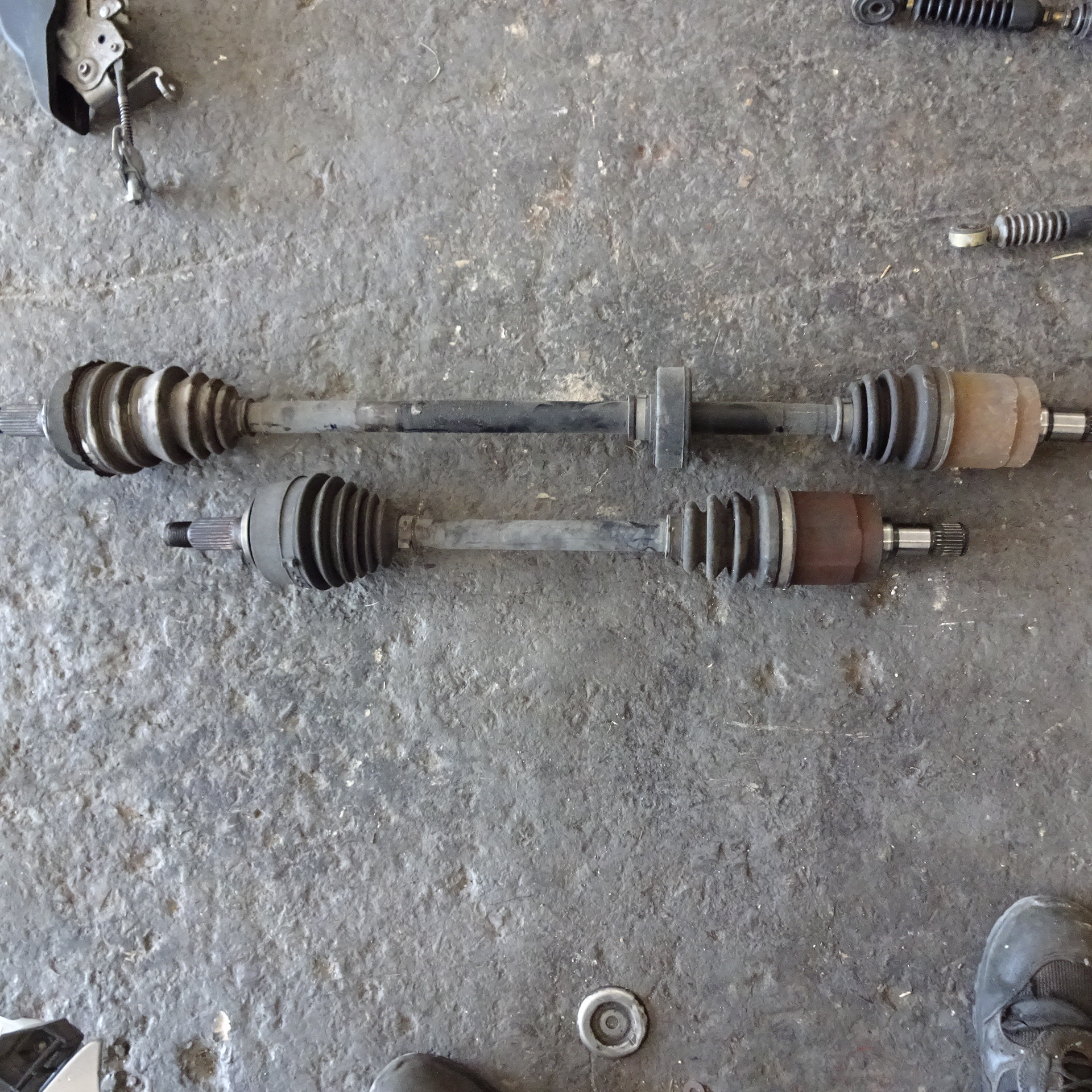 Ημιαξόνιο Αριστερό-Δεξί Honda Jazz ’06 Προσφορά