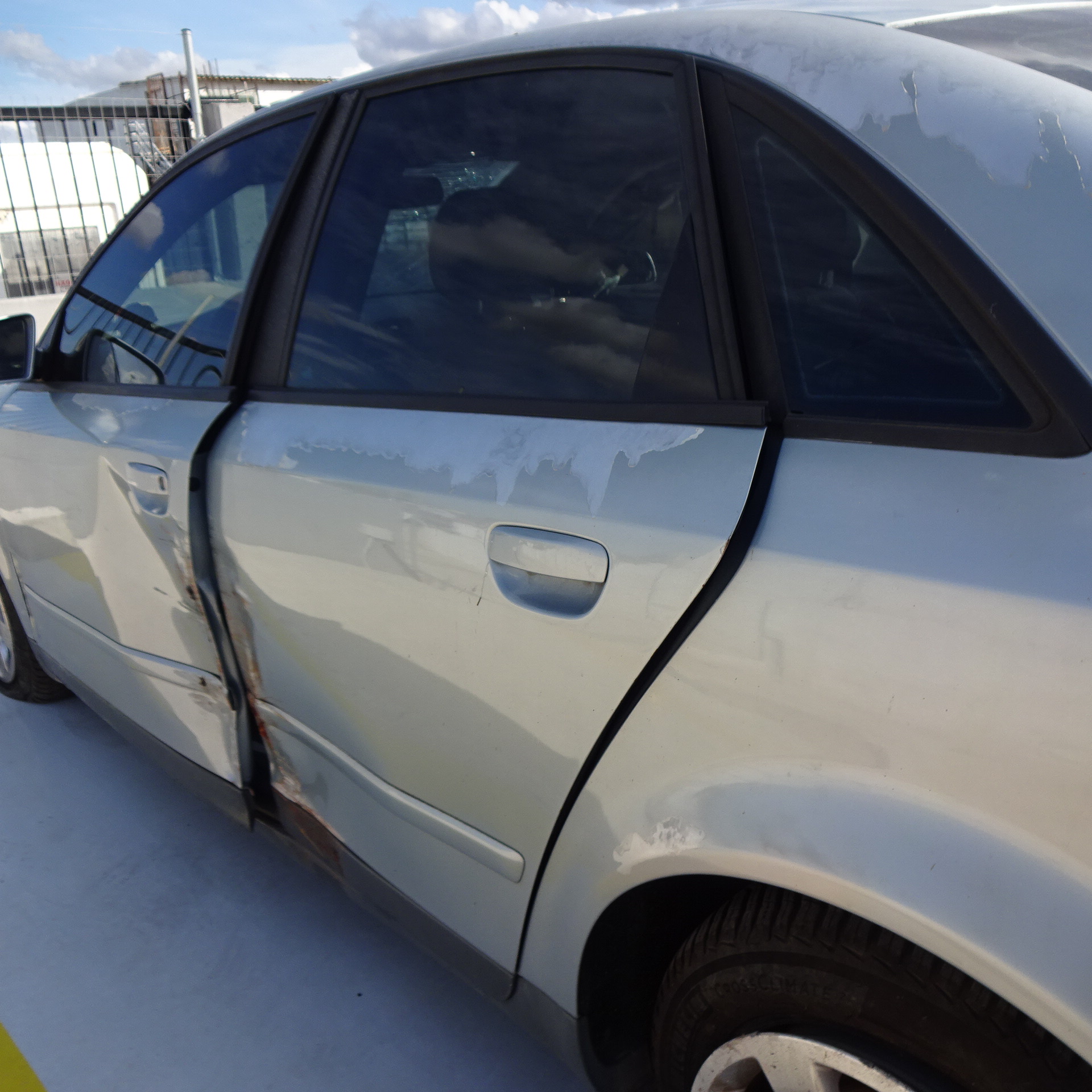 Φινιστρίνια Audi A4 ’01 Προσφορά.