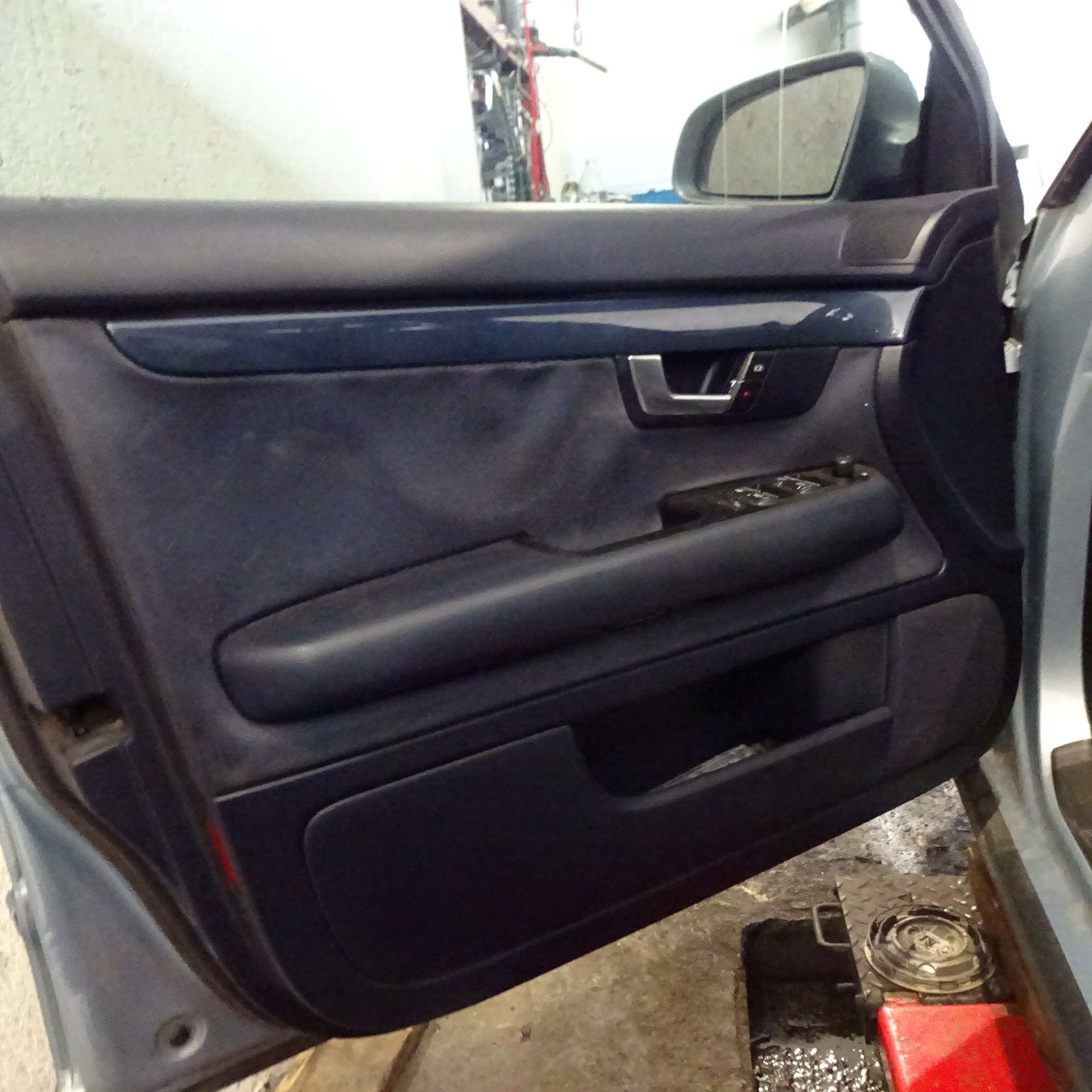 Χερούλια Εσωτερικά Audi A4 ’01 Προσφορά.