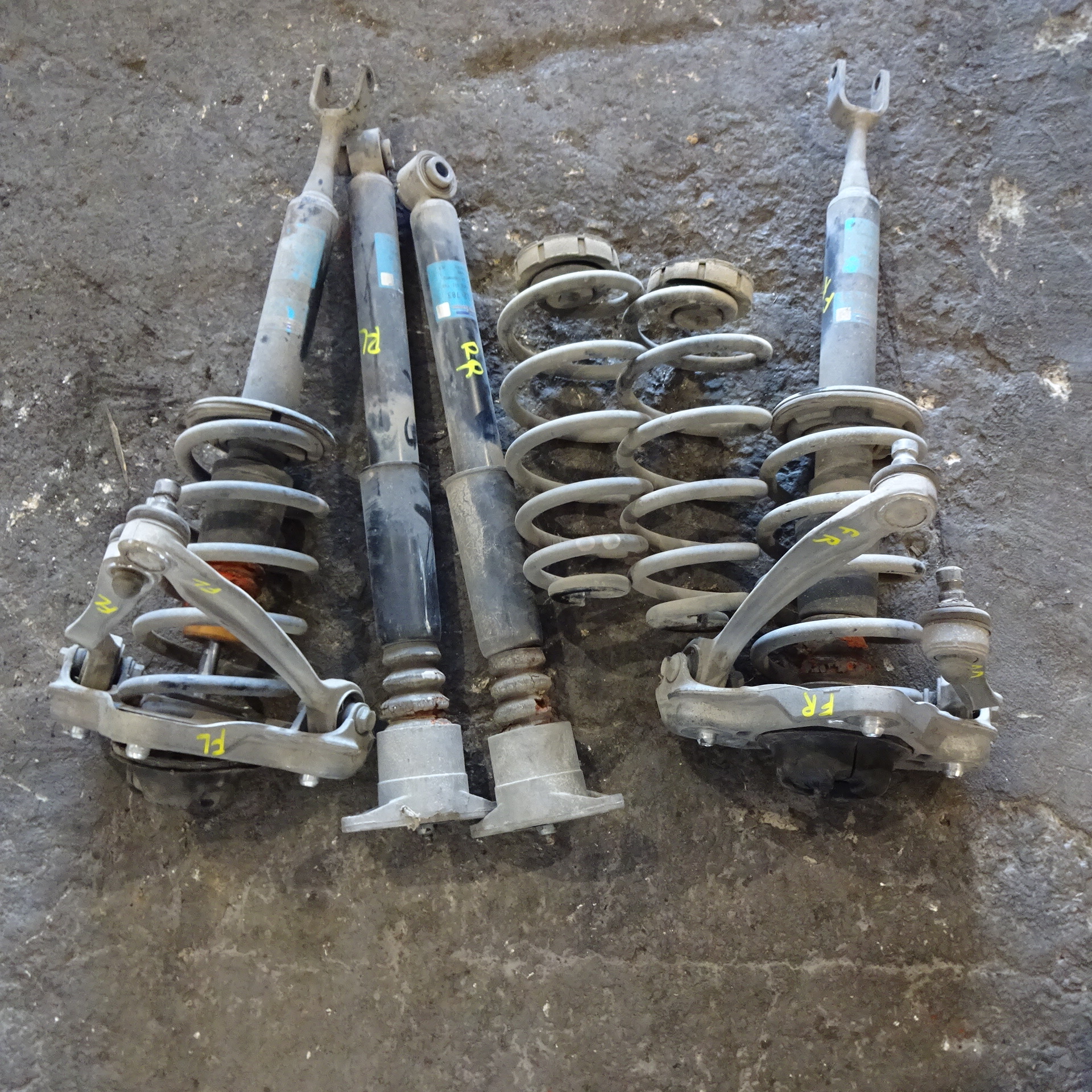 Αμορτισέρ Audi A4 ’01 Προσφορά.