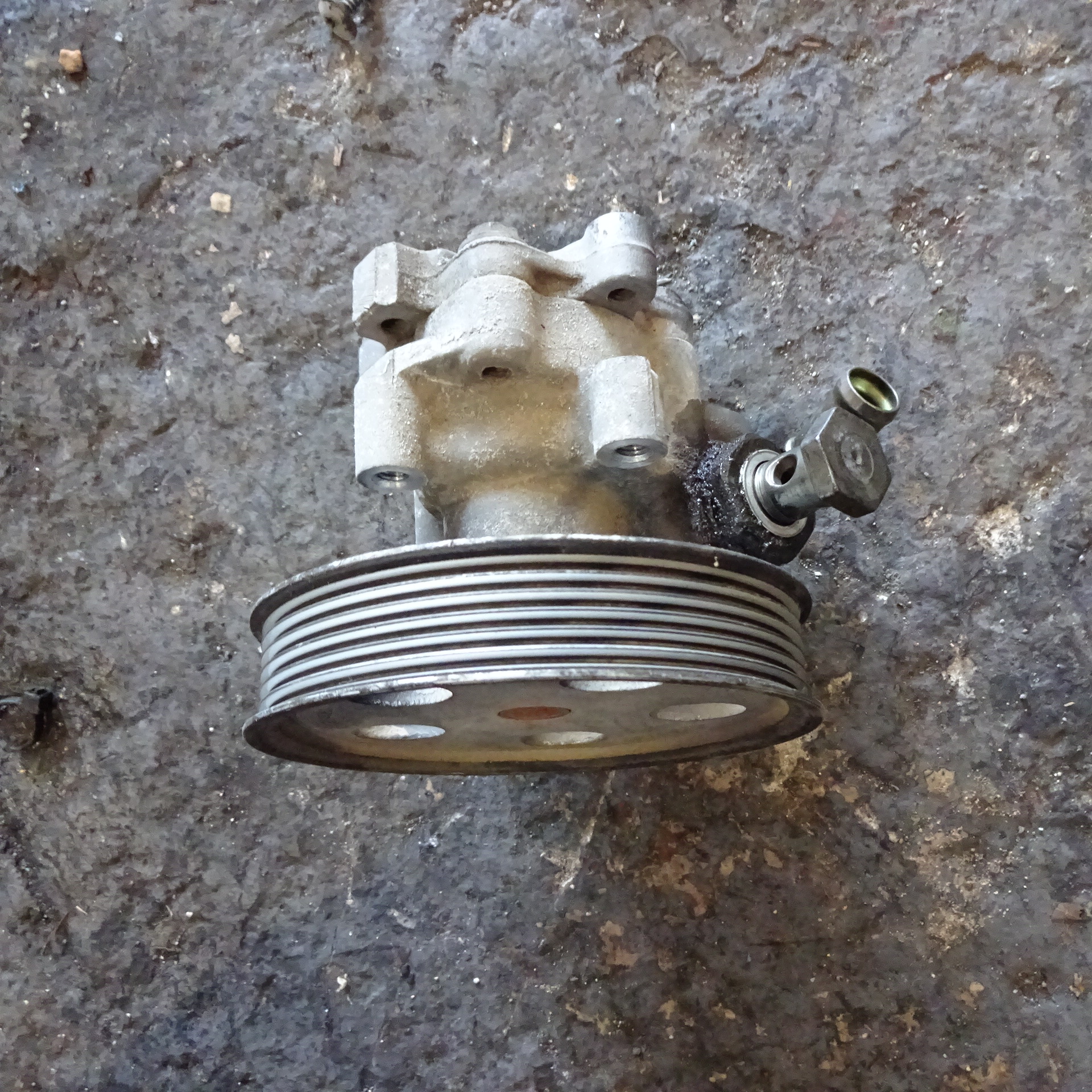 Αντλία Υδραυλικού Τιμονιού Audi A4 ’01 Προσφορά.