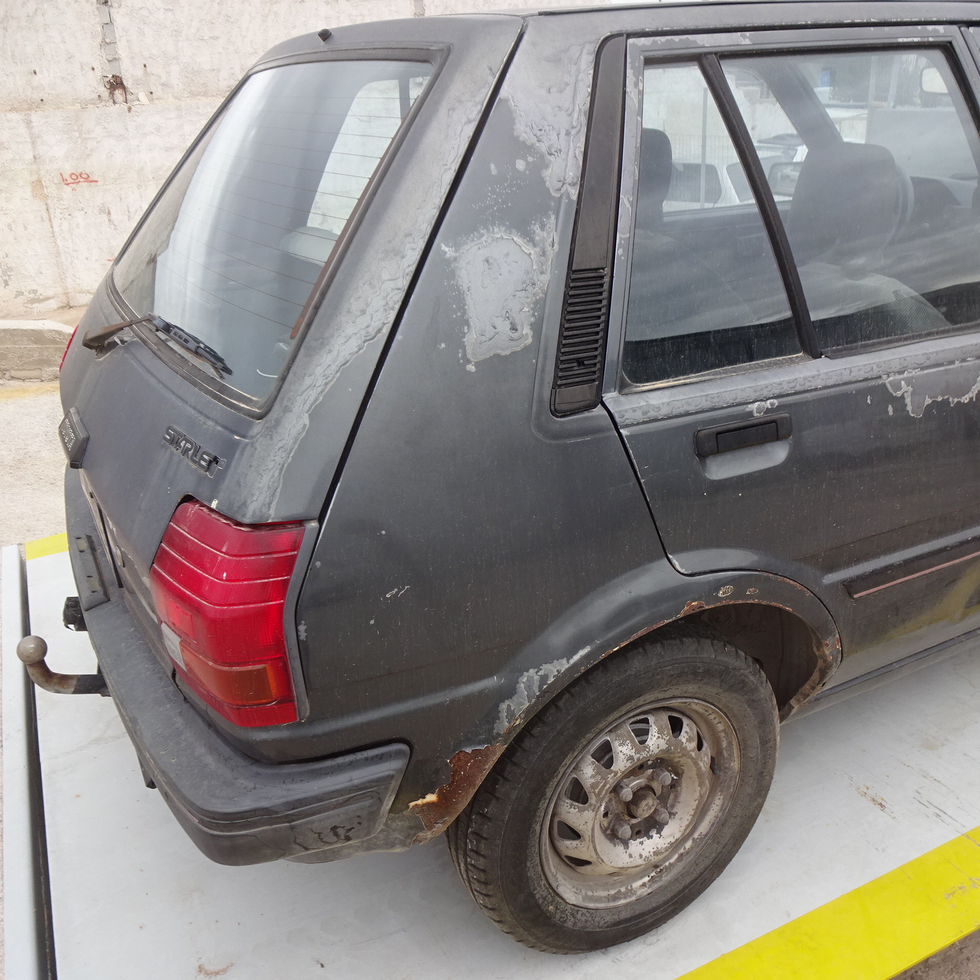 Φτερά Πίσω Toyota Starlet ’87 Προσφορά.