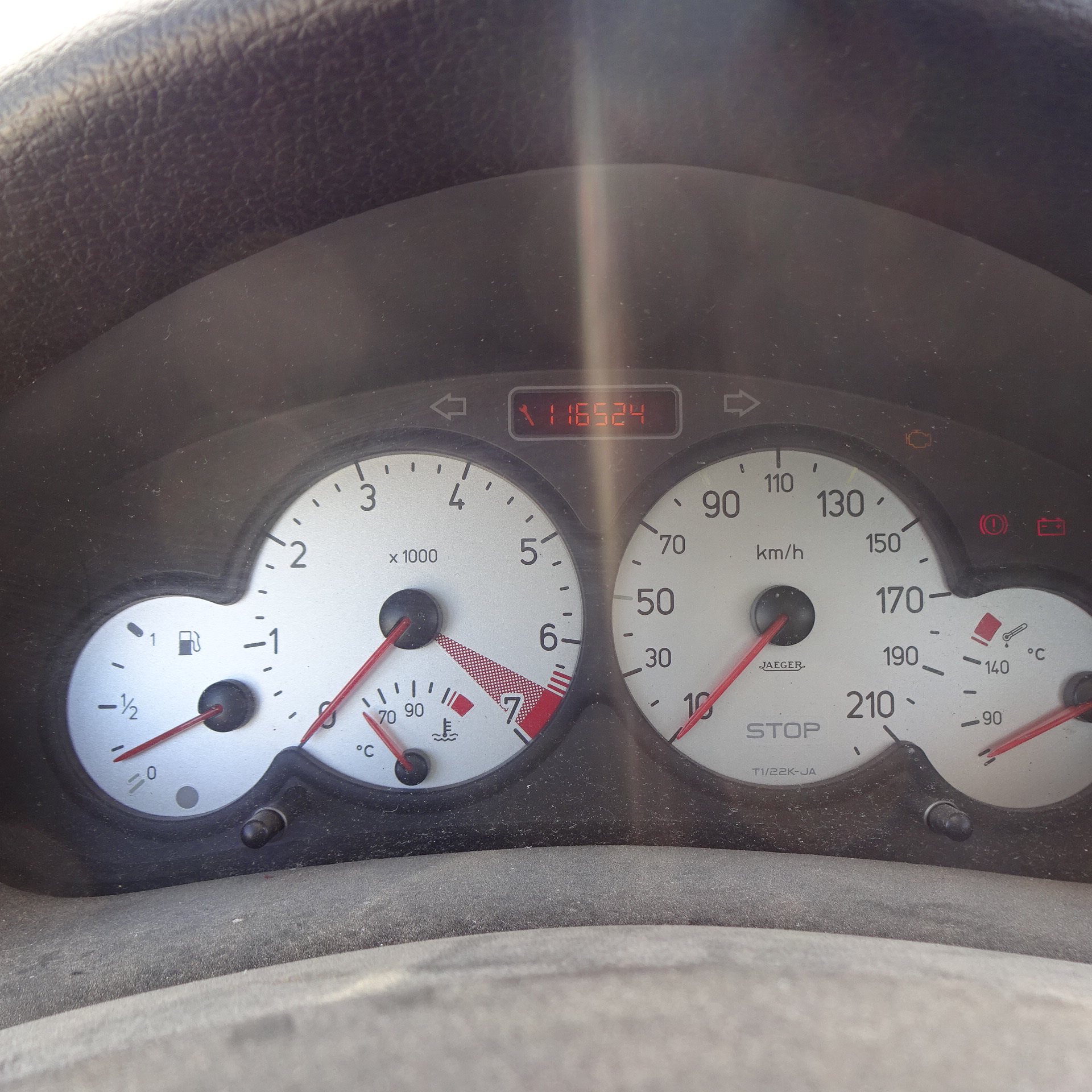 Κοντέρ Peugeot 206cc ’03 Προσφορά.