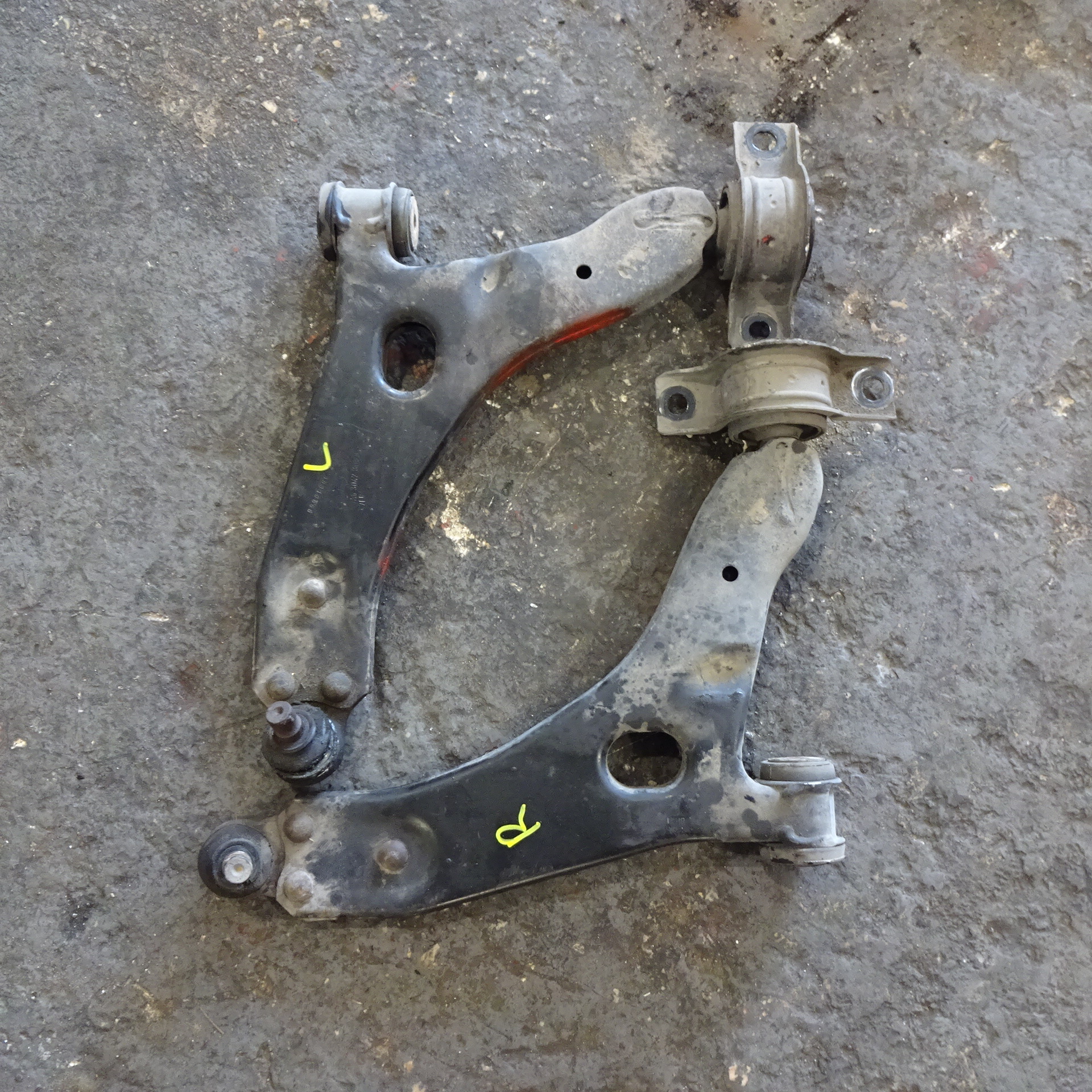 Ψαλίδια Ford Focus ’00 Σούπερ Προσφορά Μήνα