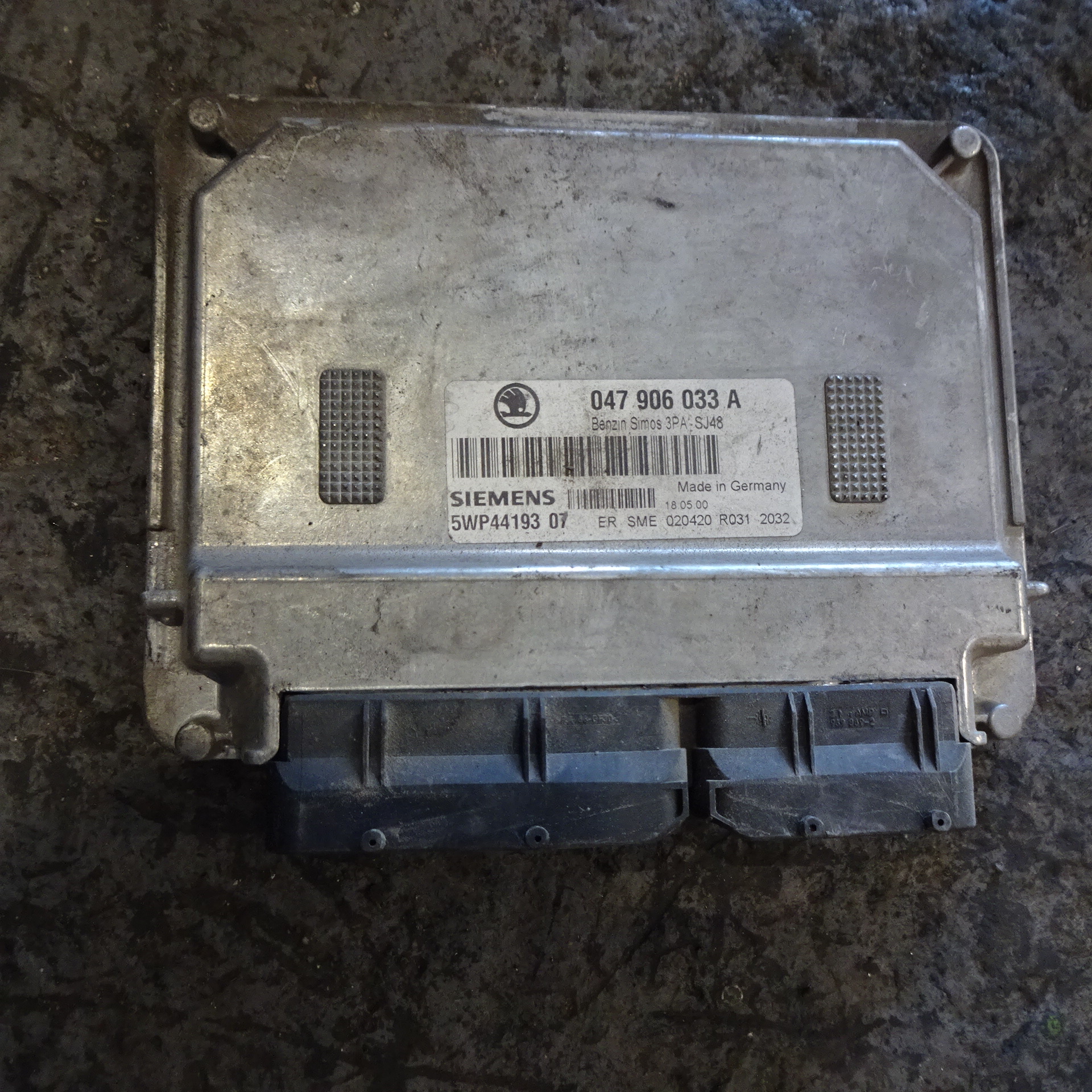 Εγκέφαλος Κινητήρας Σέτ ( 047906033Α , 5WP4419307 ) Skoda Fabia ’00 Σούπερ Προσφορά Μήνα