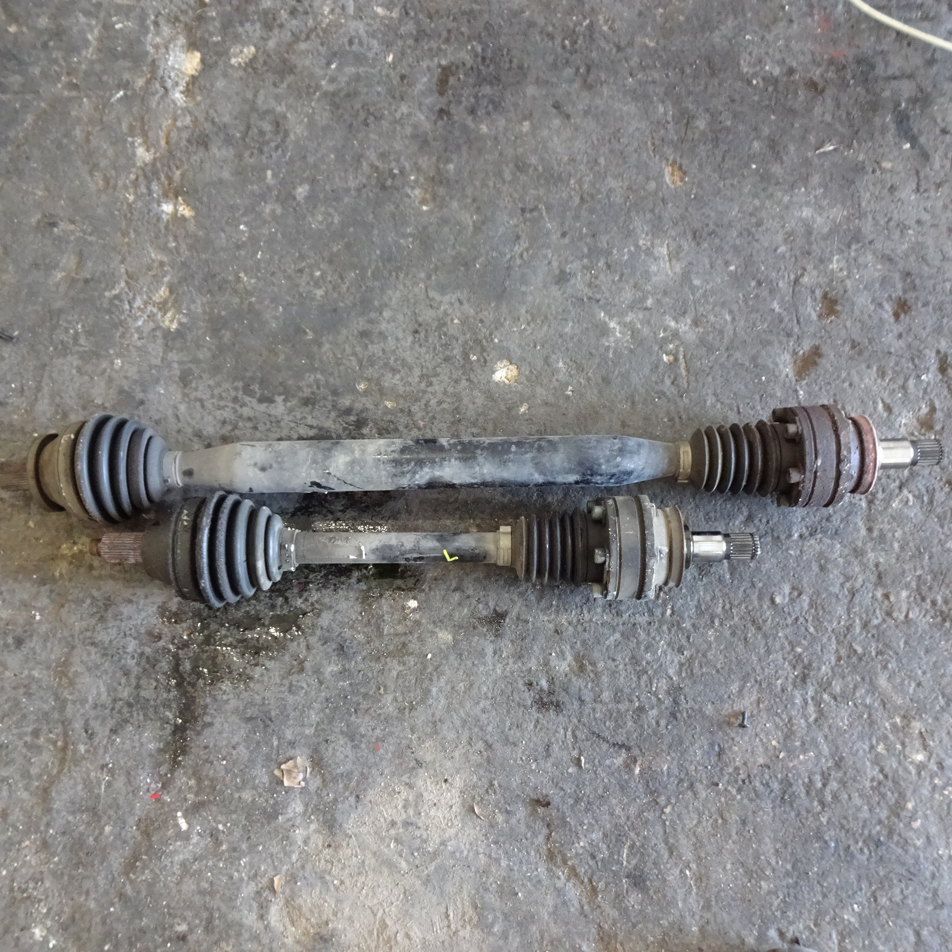 Ημιαξόνιο Αριστερό-Δέξι Skoda Fabia ’00 Σούπερ Προσφορά Μήνα