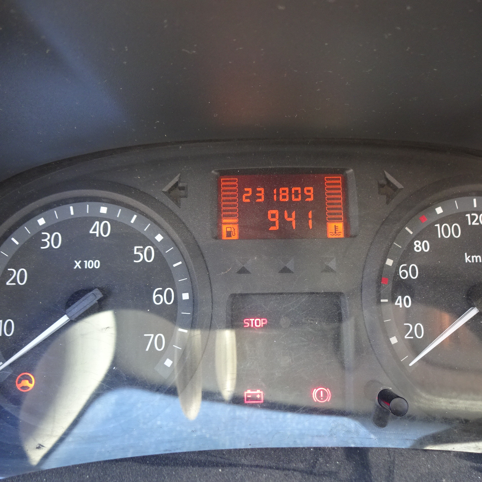 Κοντέρ Renault Clio ’03 Diesel Σούπερ Προσφορά Μήνα