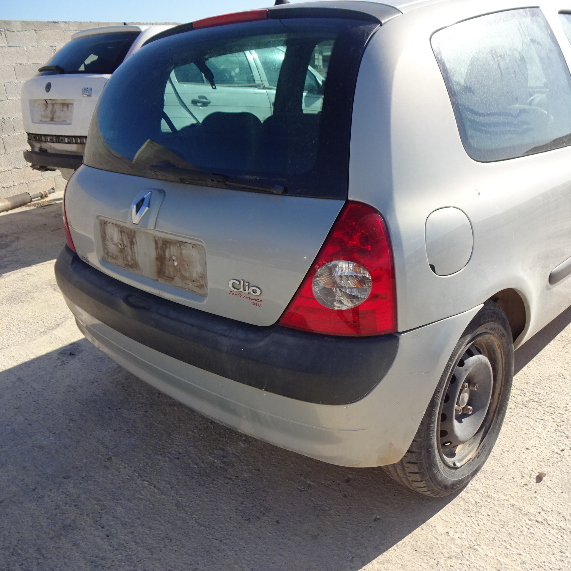 Φανάρια Πίσω Renault Clio ’03 Σούπερ Προσφορά Μήνα