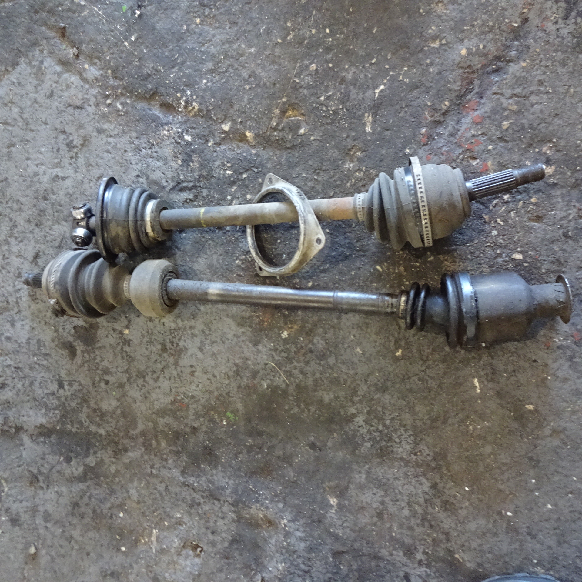 Ημιαξόνιο Αριστερό-Δεξί Renault Twingo ’98 Προσφορά.