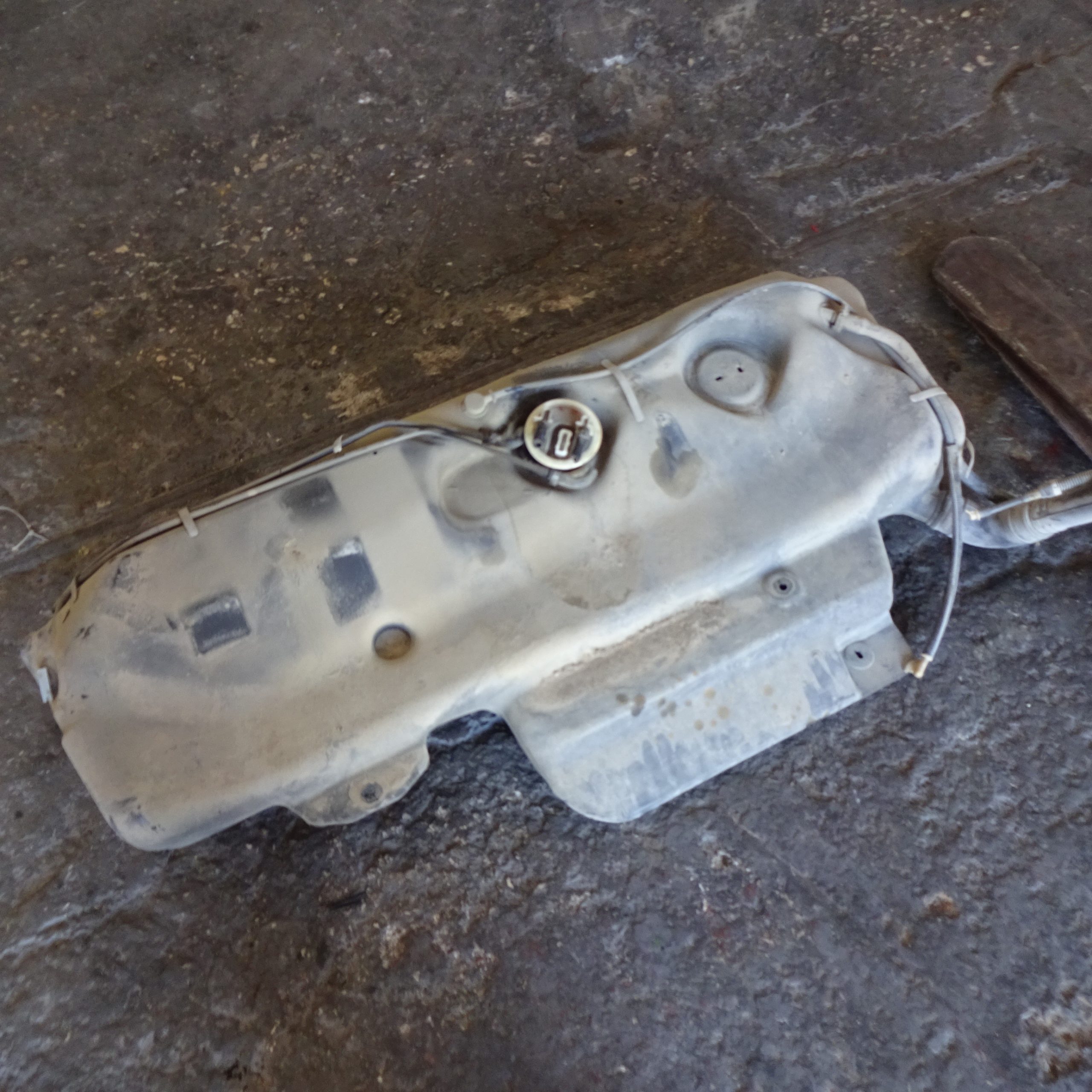 Ρεζερβουάρ Βενζίνης Citroen Saxo ’99 Σούπερ Προσφορά Μήνα