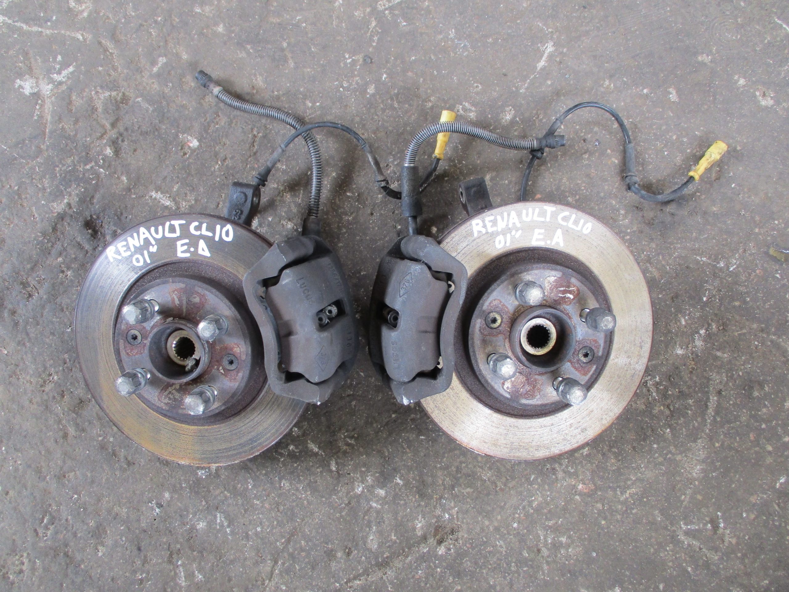 Ακραξόνια Renault Clio ’00 Προσφορά.