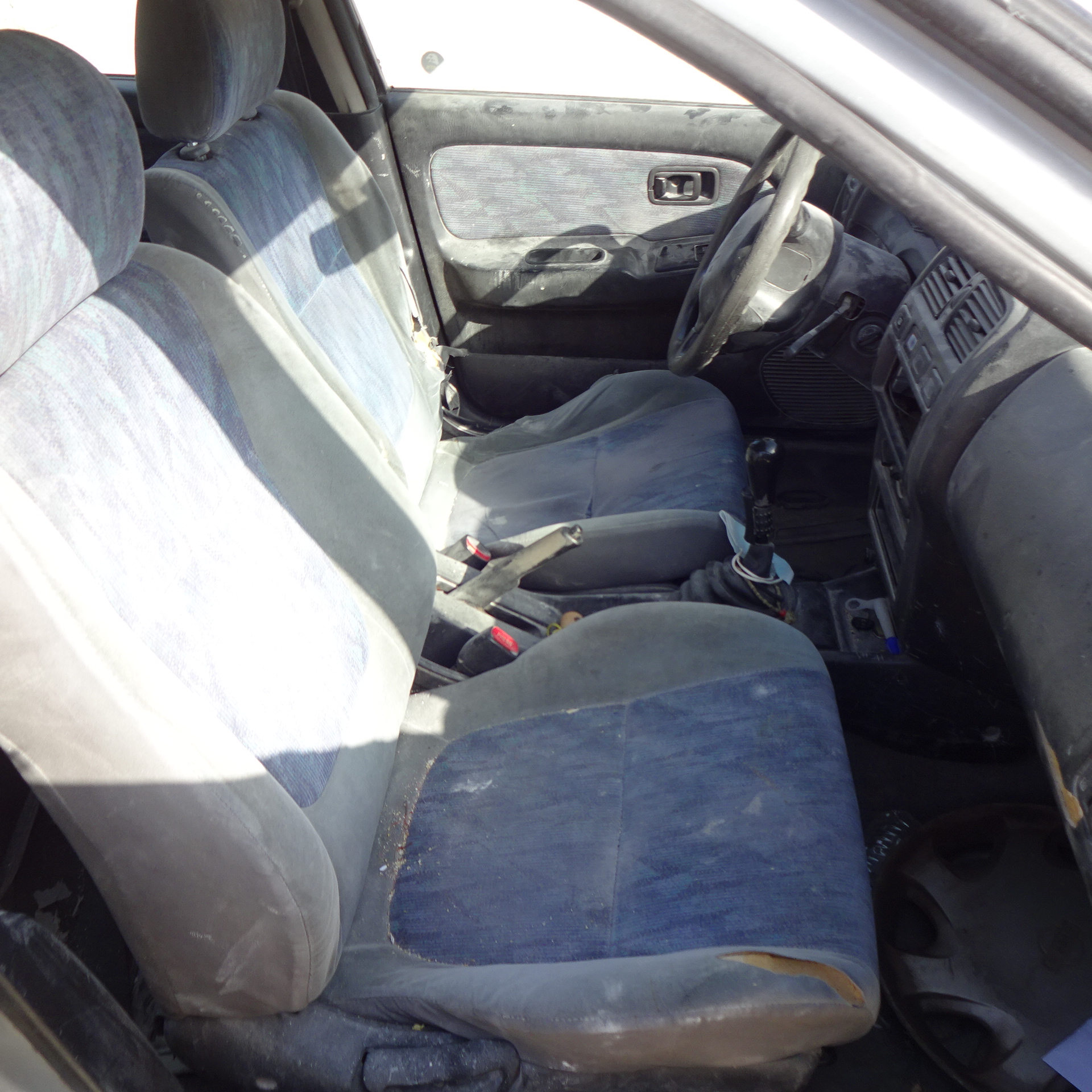 Καθίσματα Σαλόνι Κομπλέ Nissan Almera N15 ’99 Σούπερ Προσφορά Μήνα
