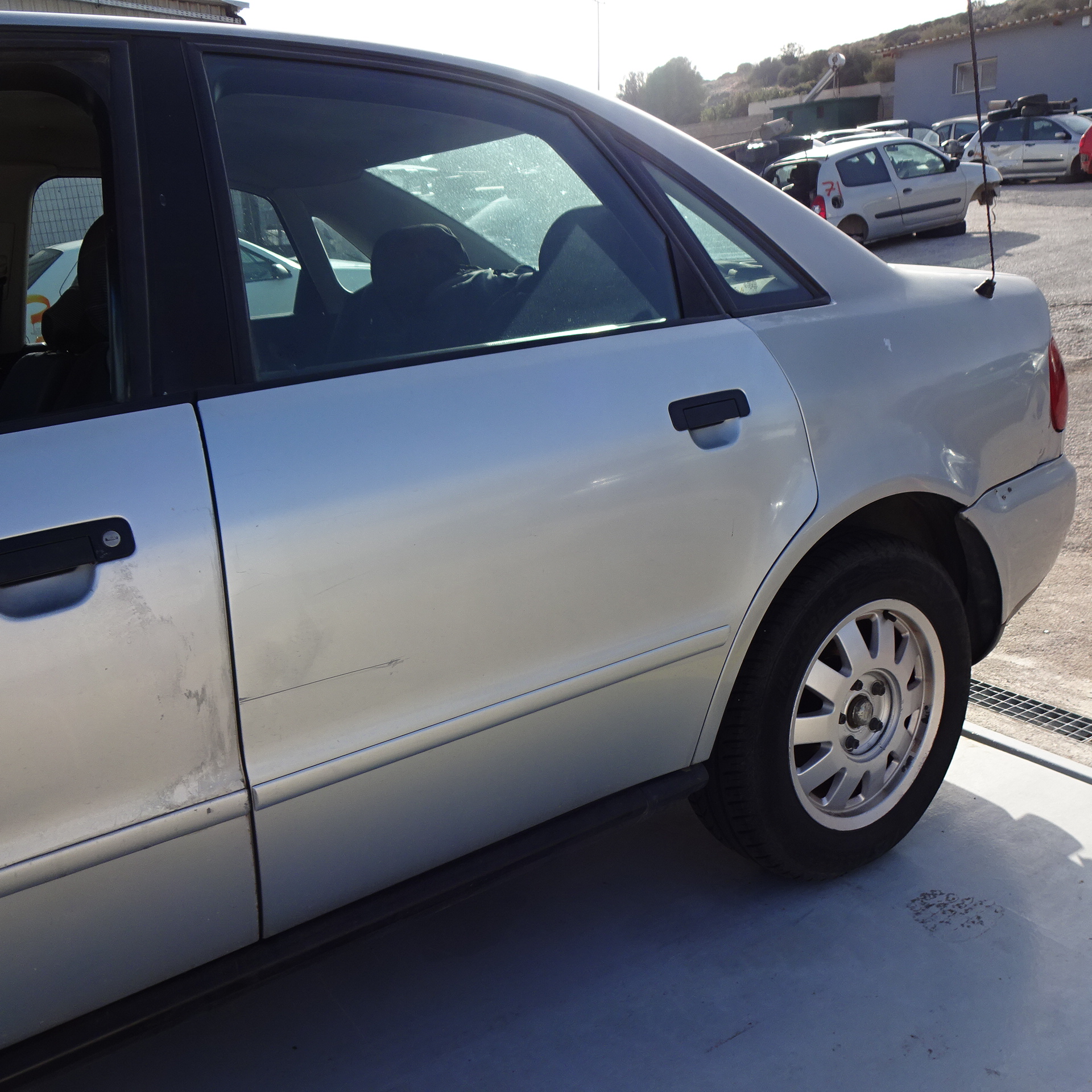 Φινιστρίνια Audi A4 ’00 Προσφορά.