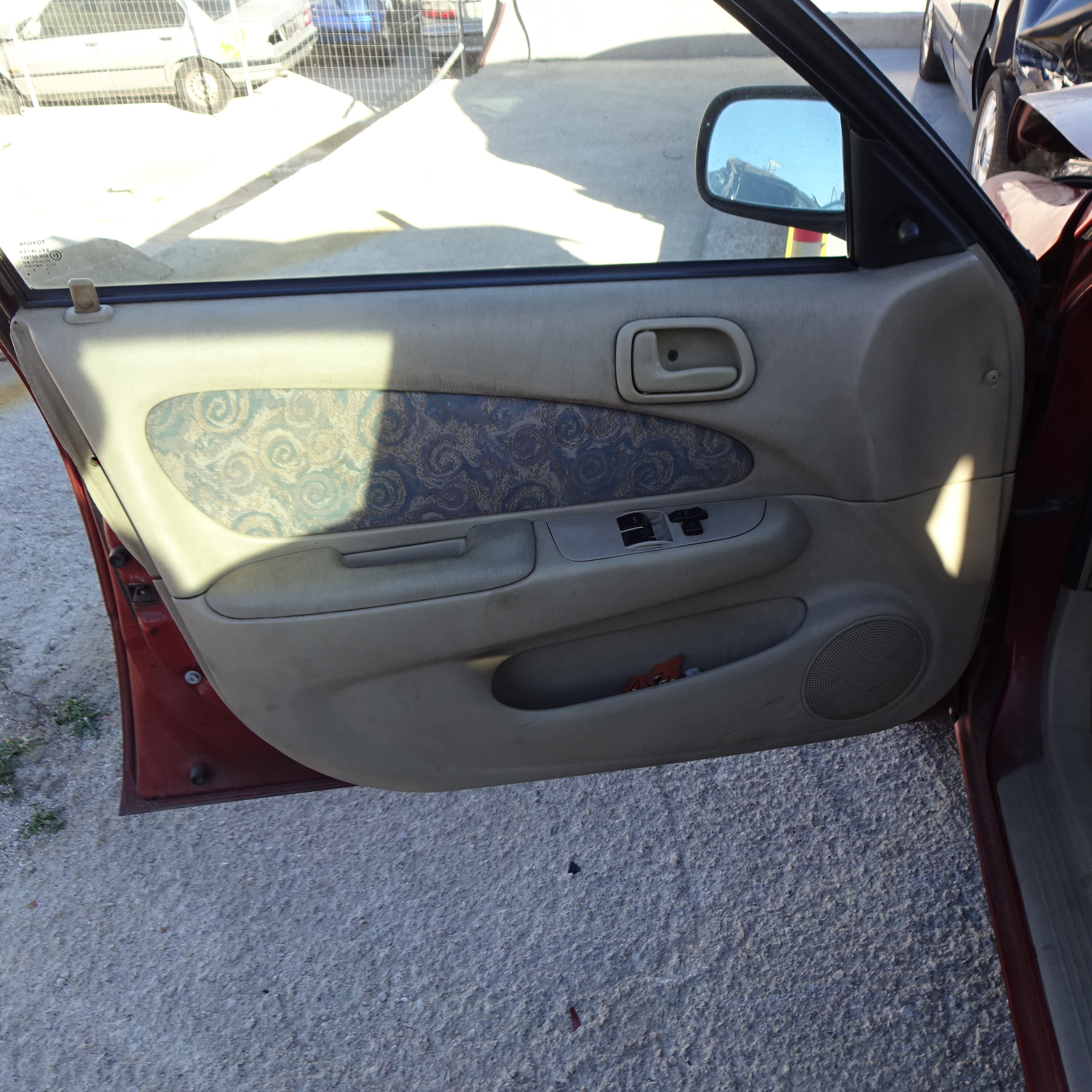 Χερούλια Εσωτερικά Toyota Corolla ’99 Προσφορά.