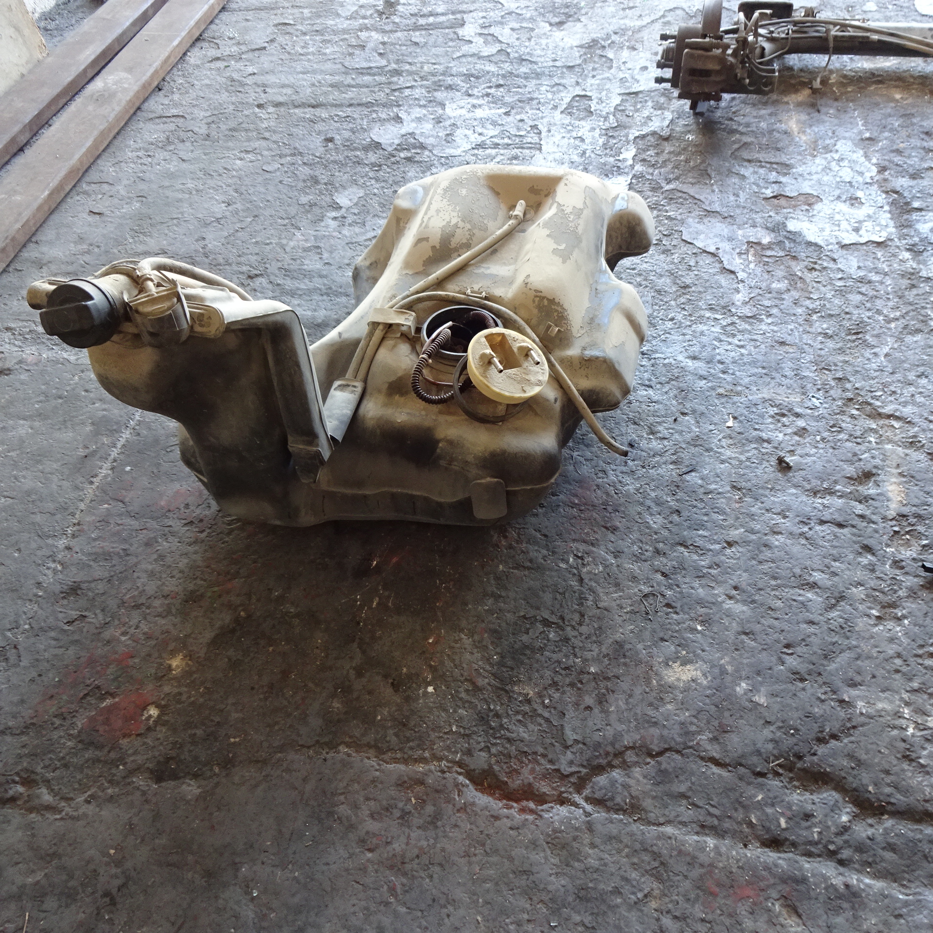 Ρεζερβουάρ Βενζίνης Audi A4 ’00 Προσφορά.