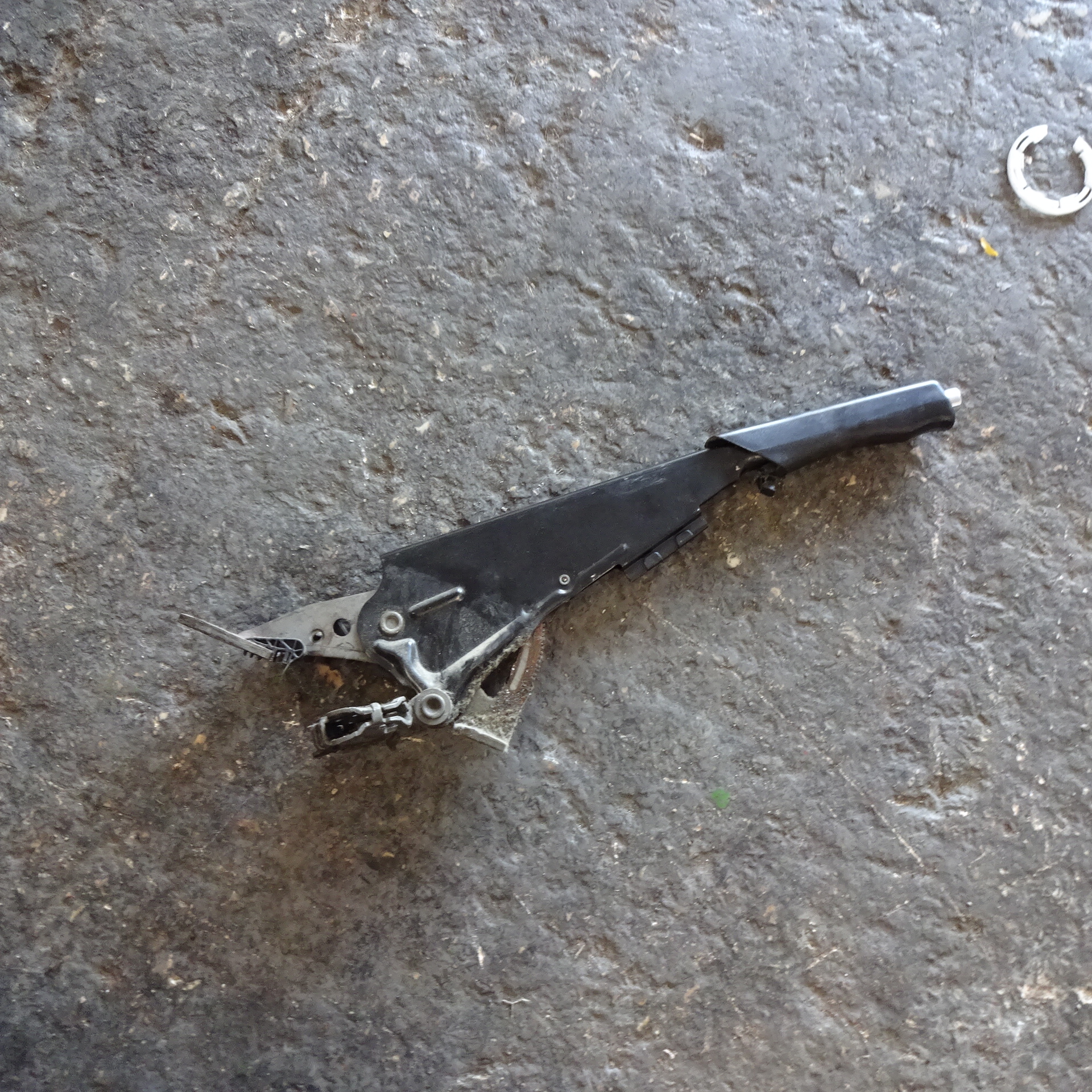 Χειρόφρενο Audi A4 ’00 Προσφορά.