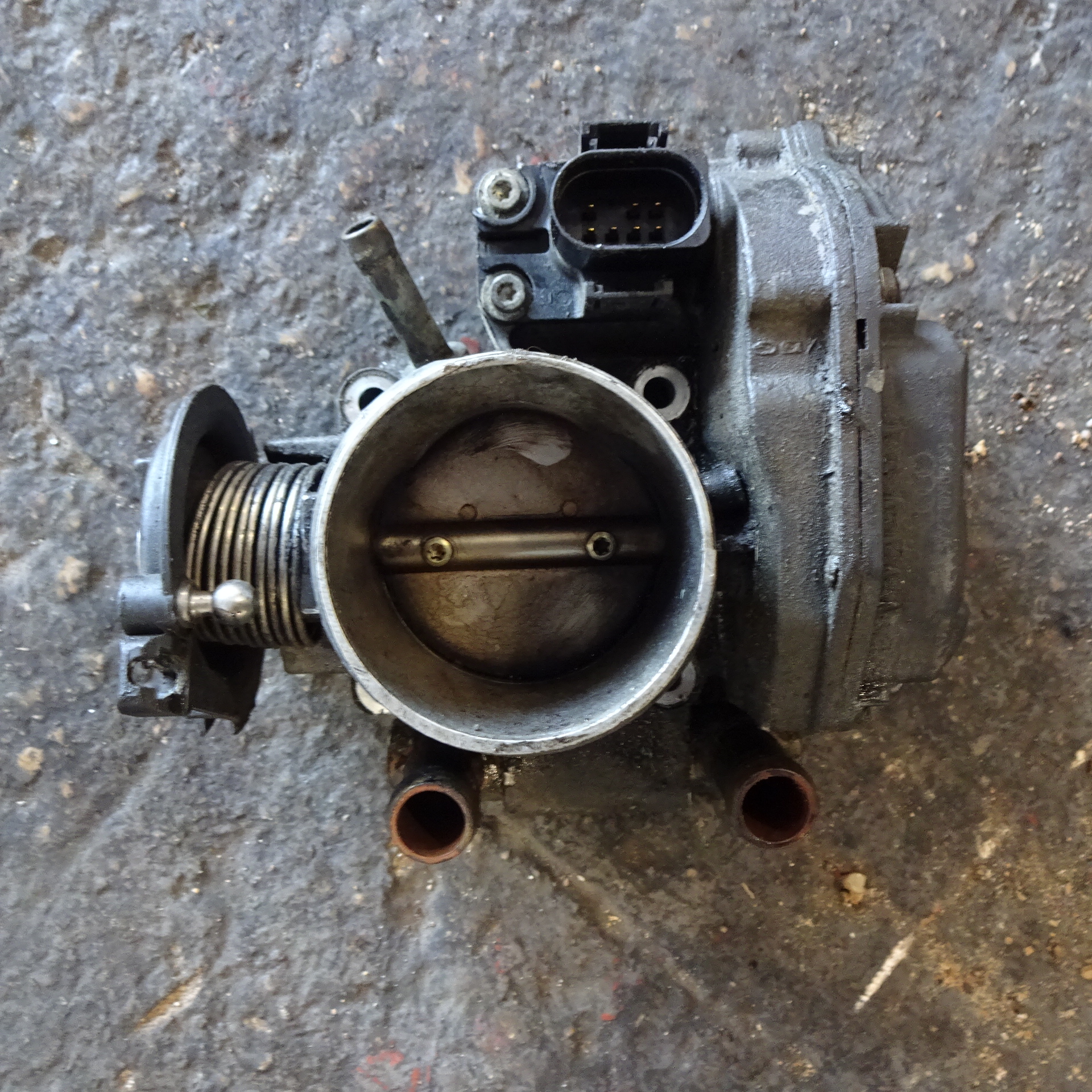 Πεταλούδα Γκαζιού Audi A4 ’00 Προσφορά.