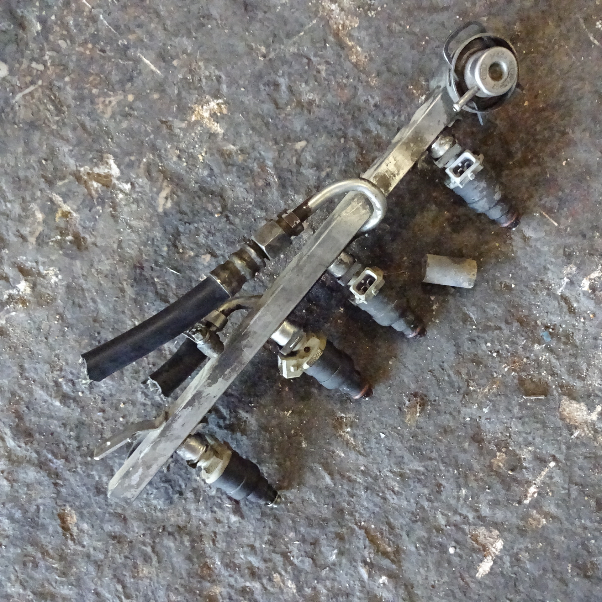 Μπεκιέρα με Μπεκ ( 078133551 ) Audi A4 ’00 Προσφορά.