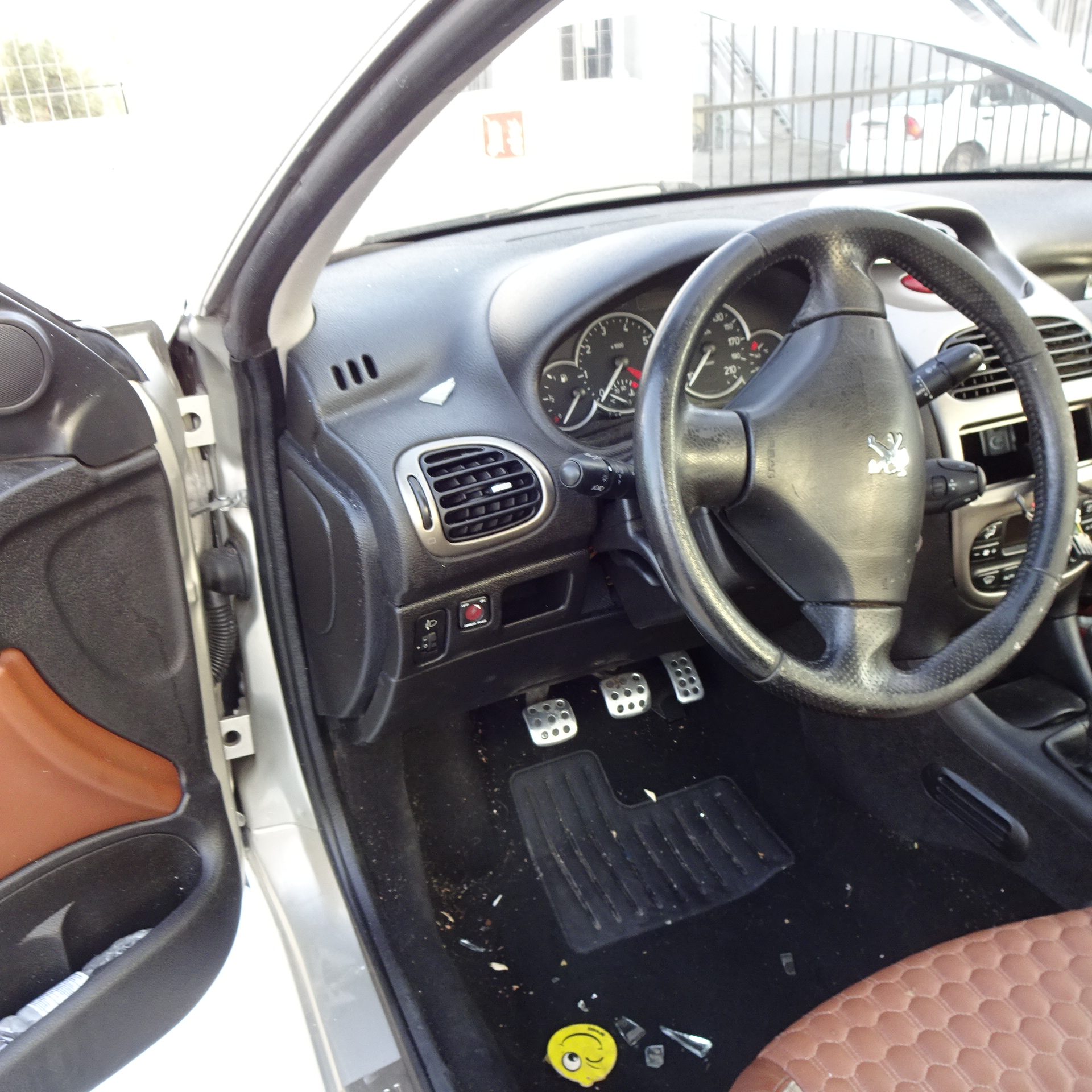Τιμόνι (Βολάν) Peugeot 206 cc ’03 Προσφορά.
