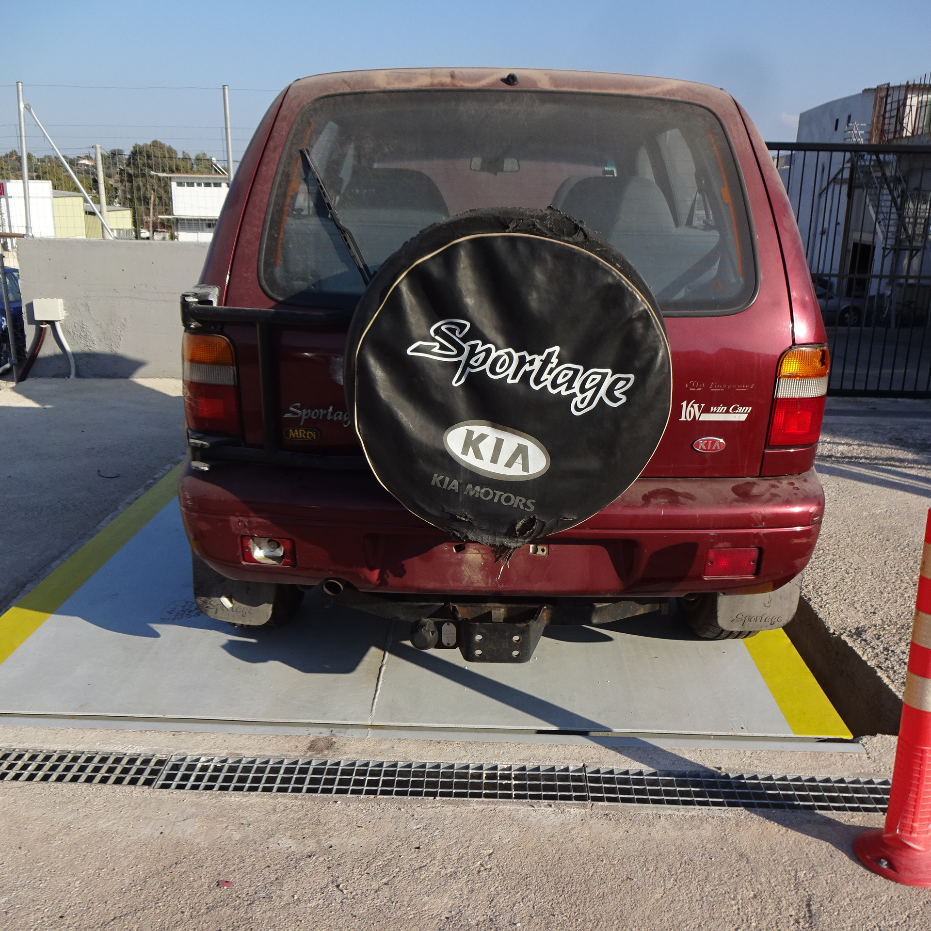 Ποδιά Πίσω Kia Sportage ’98 Προσφορά.