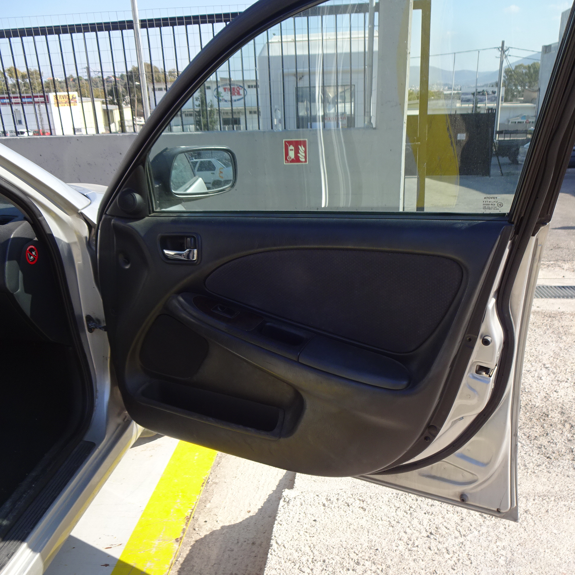 Γρύλοι Παραθύρων Ηλεκτρικοί Toyota Avensis ’01 Προσφορά.