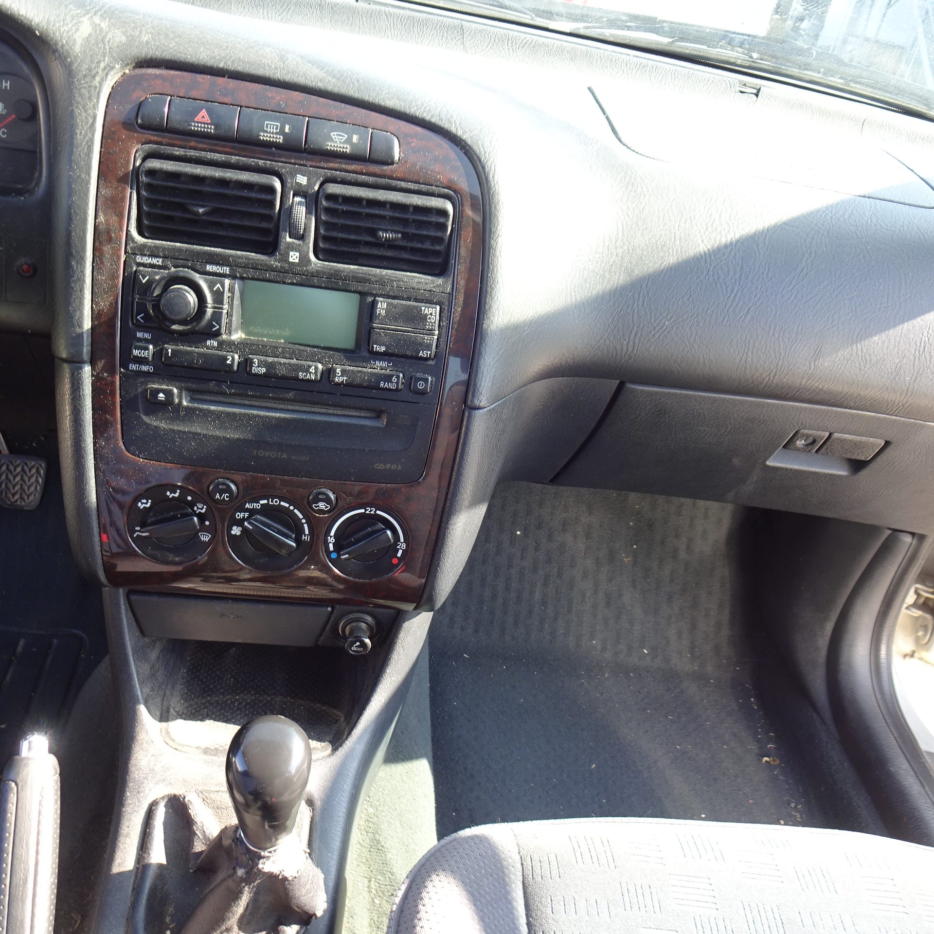 Χειριστήρια Κλιματισμού-Καλοριφέρ Toyota Avensis ’01 Προσφορά.