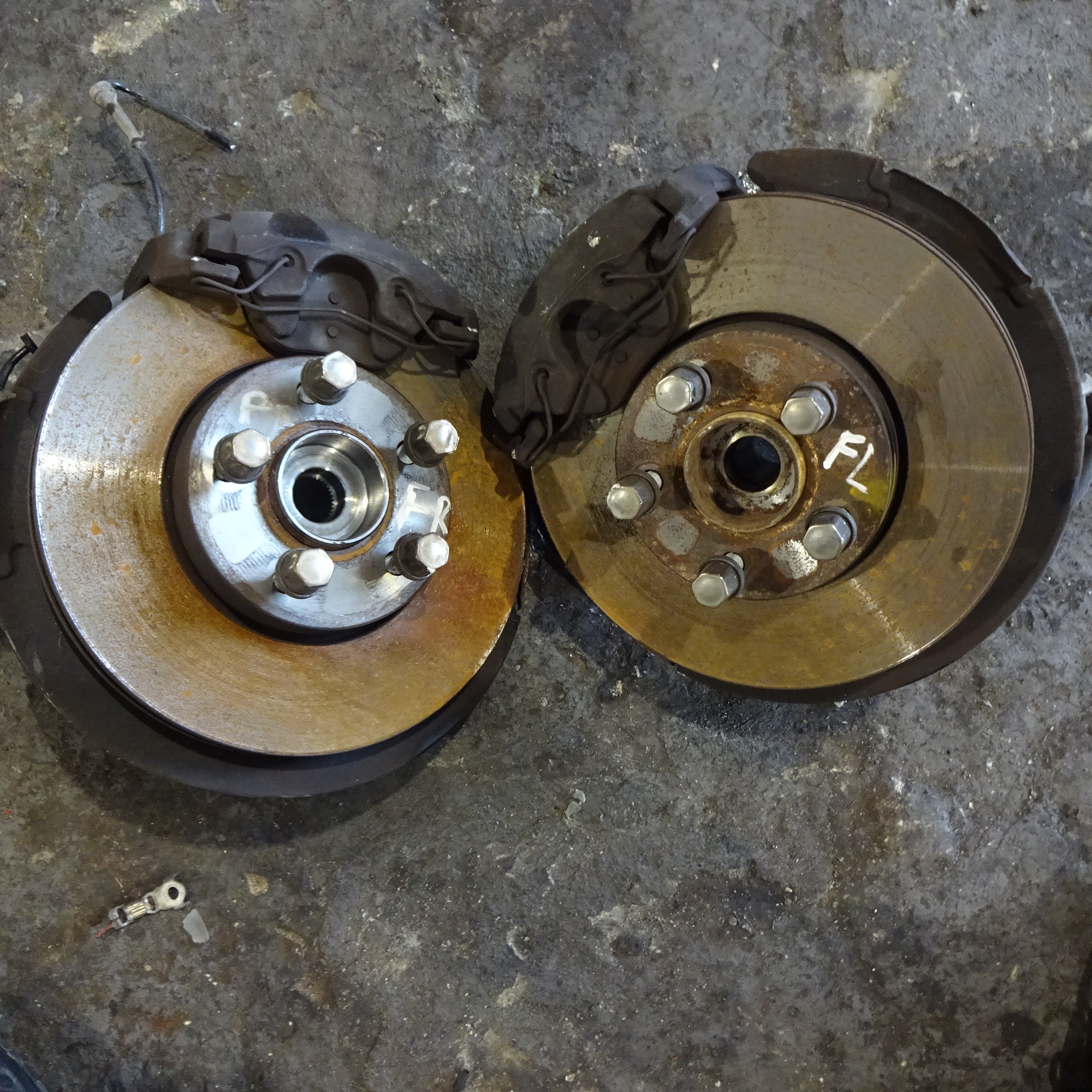 Δαγκάνες Volvo V50 ’08