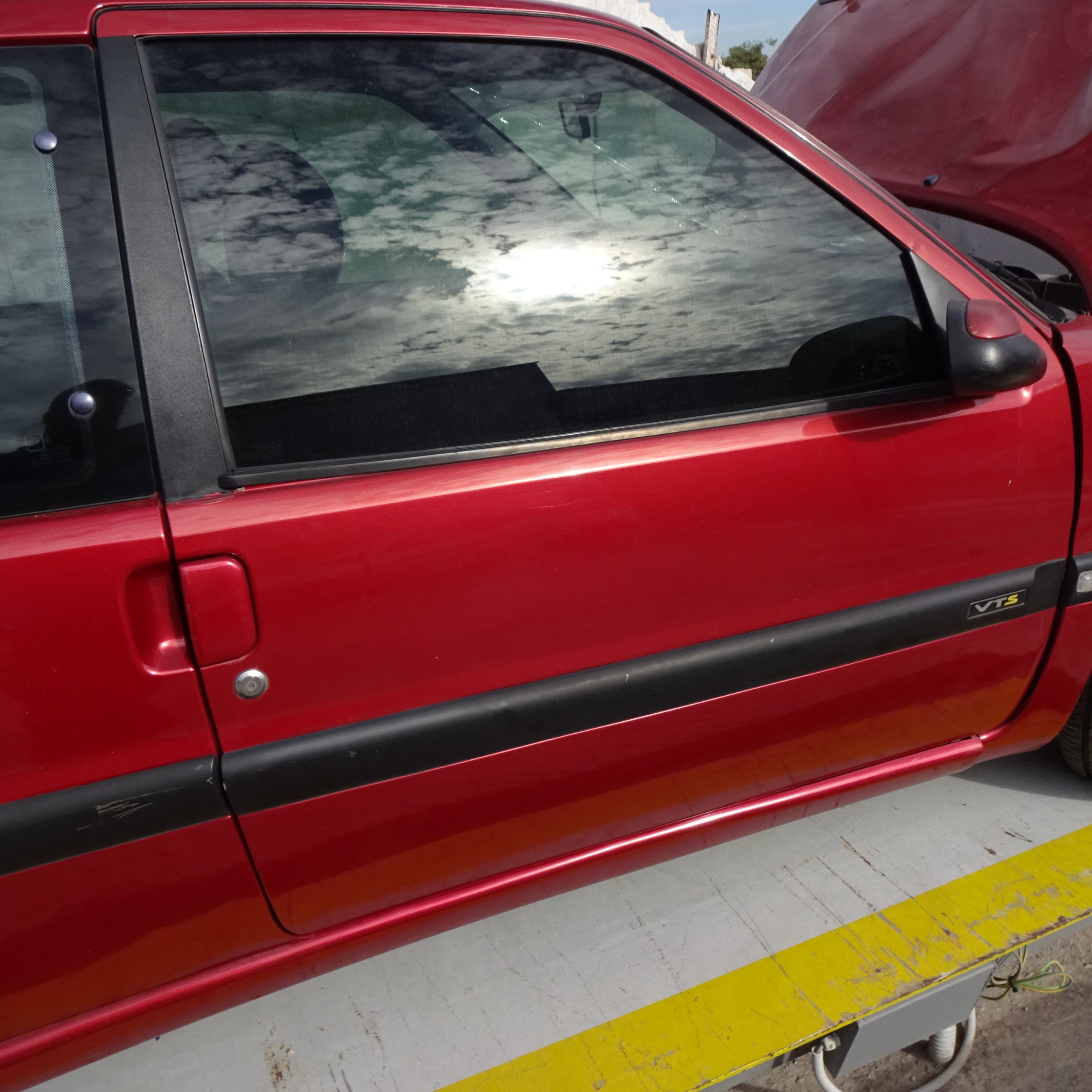 Αφαλοί Πορτών Citroen Saxo VTS ’02