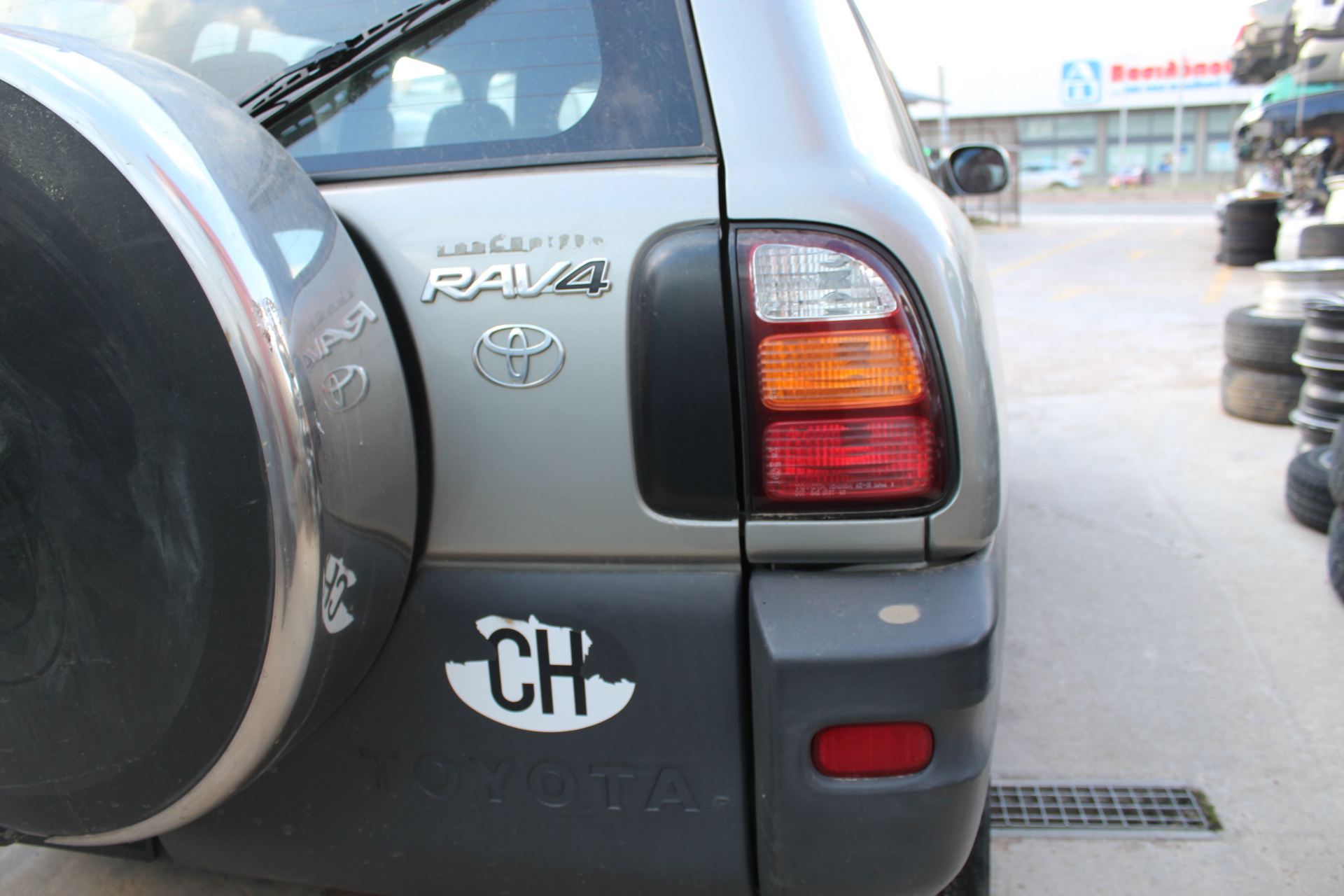 Φανάρια Πίσω Toyota RAV 4 ’00 Προσφορά.