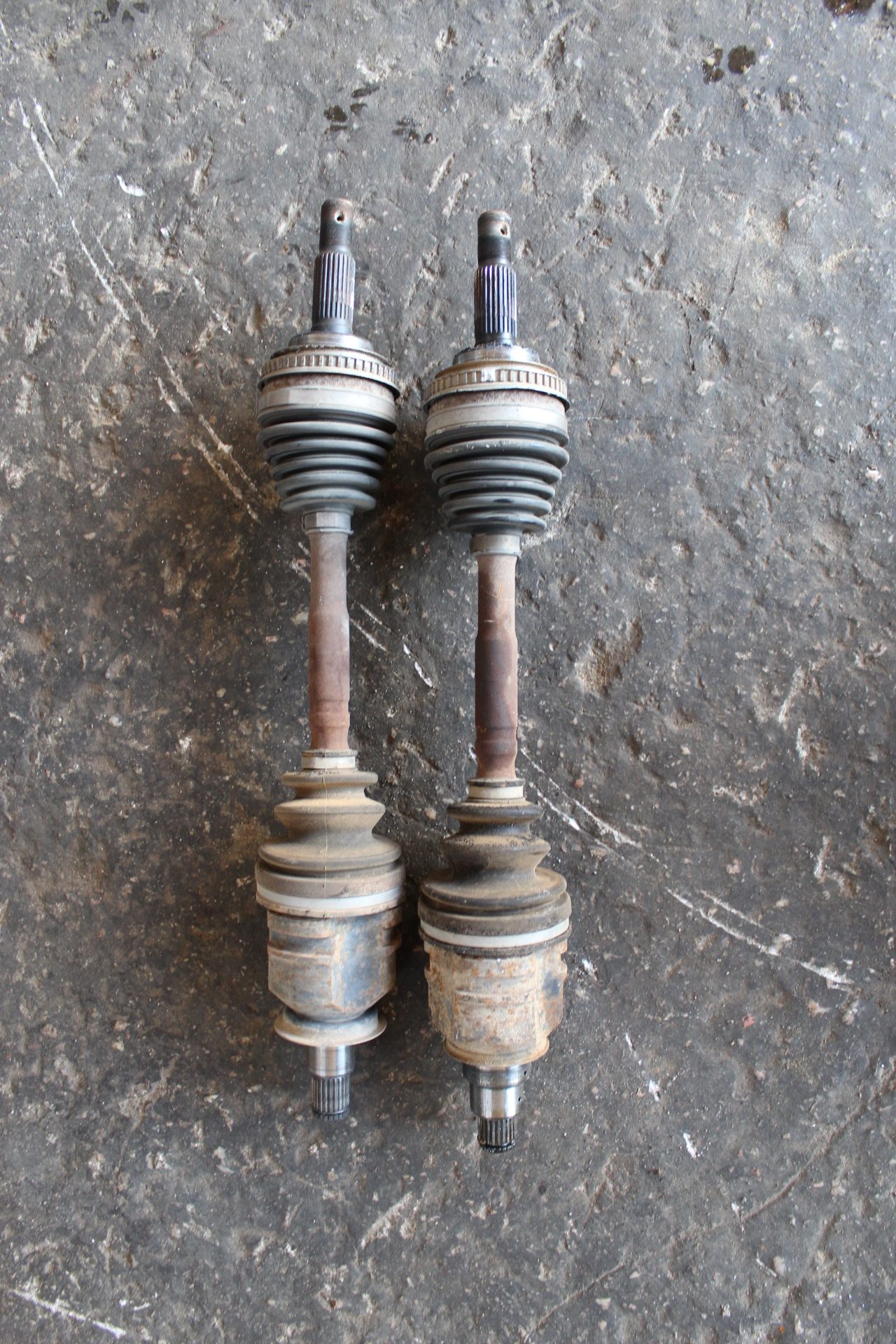 Ημιαξόνιο Αριστερό-Δεξί Toyota RAV 4 ’00 Προσφορά.