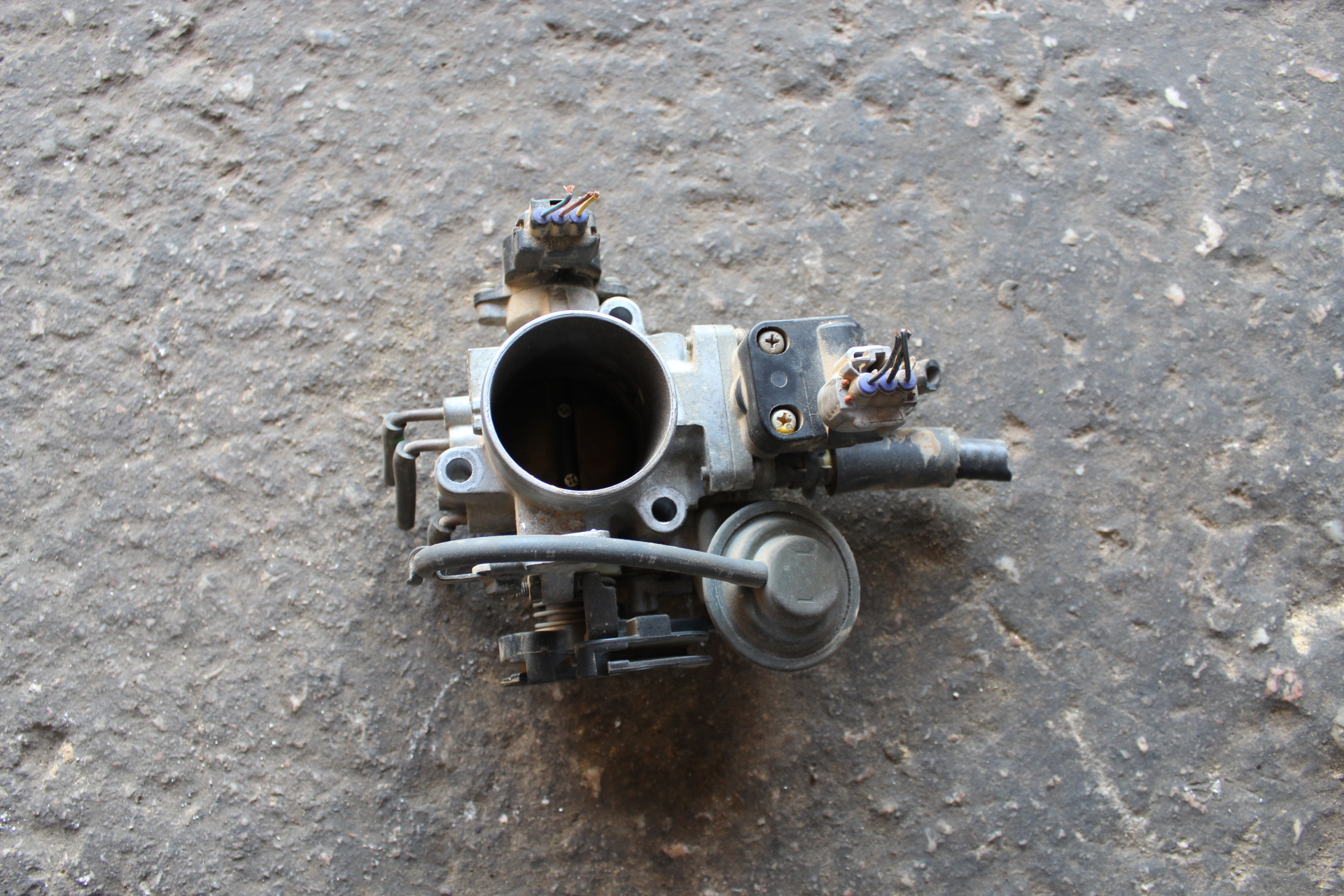 Πεταλούδα Γκαζιού Toyota RAV 4 ’00 Προσφορά.