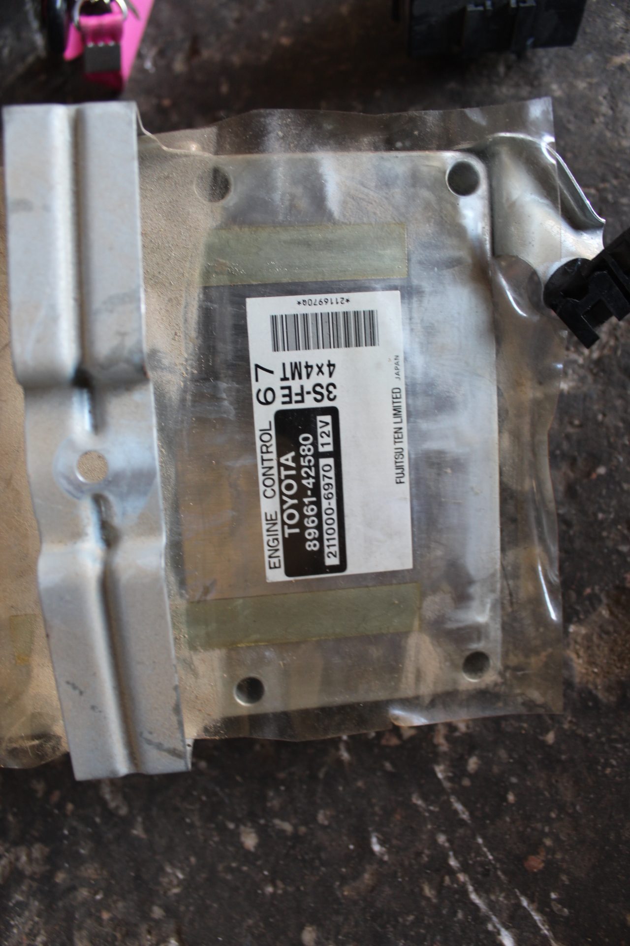 Εγκέφαλος Κινητήρα Σετ ( 8966142580 , 2110006970 ) Toyota RAV 4 ’00 Προσφορά.