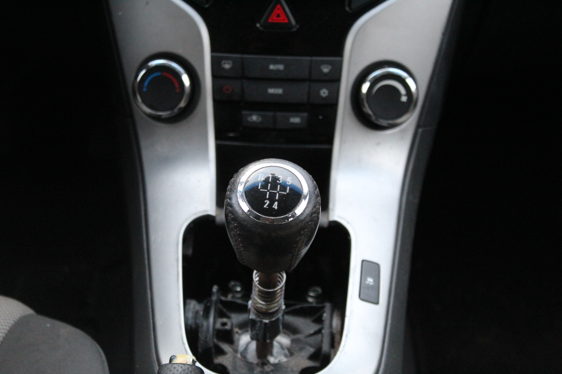 Λεβιές Ταχυτήτων Chevrolet Cruze ’09