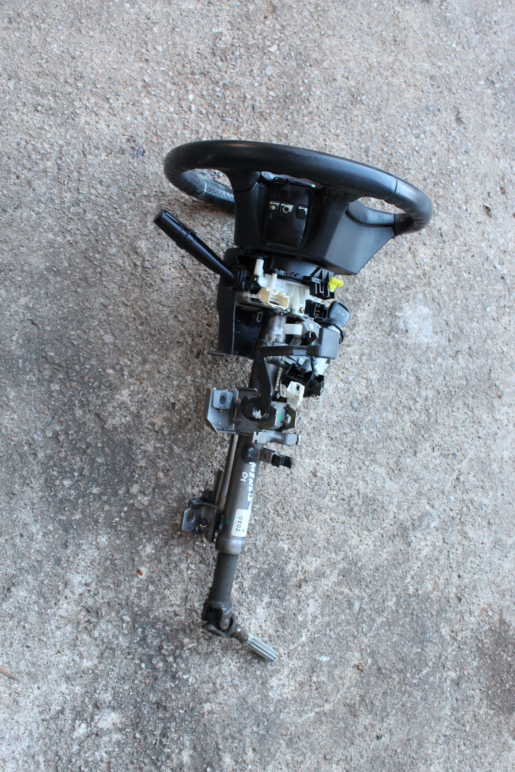 Κολώνα Τιμονιού Toyota Avensis ’01 Προσφορά.