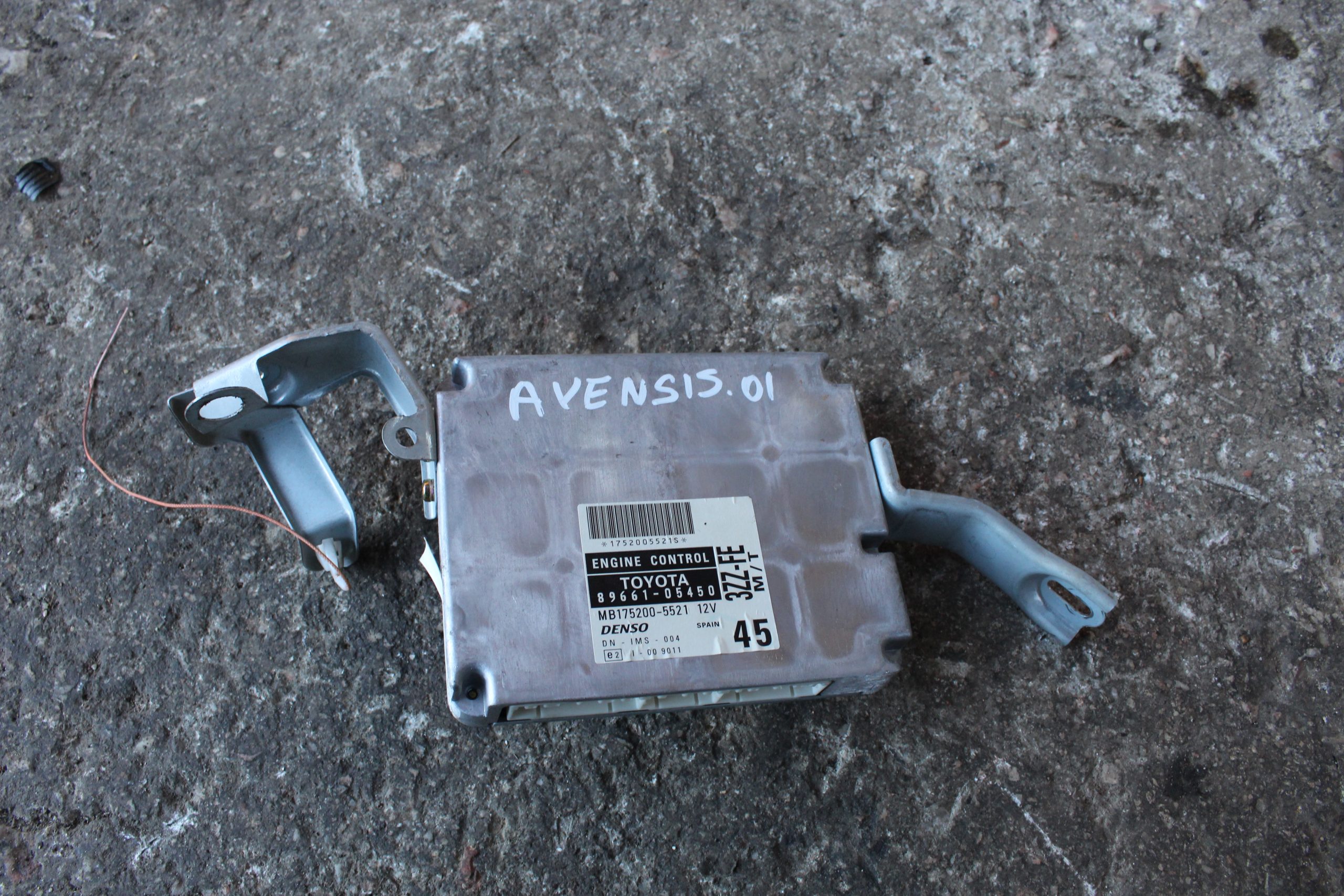 Εγκέφαλος Κινητήρα Σέτ Toyota Avensis ’01 Προσφορά.