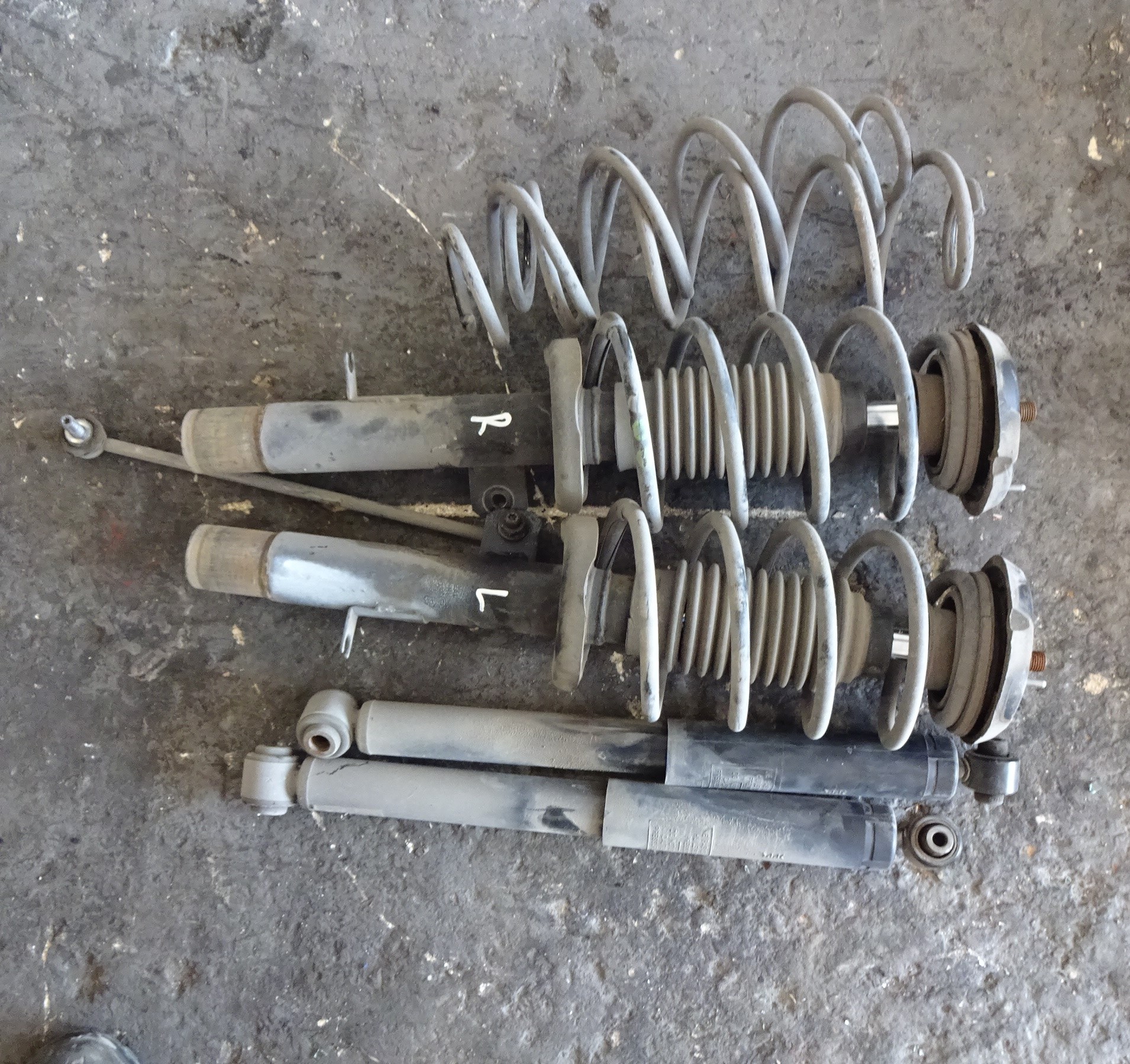 Αμορτισέρ Ελατήρια Citroen C2 ’06