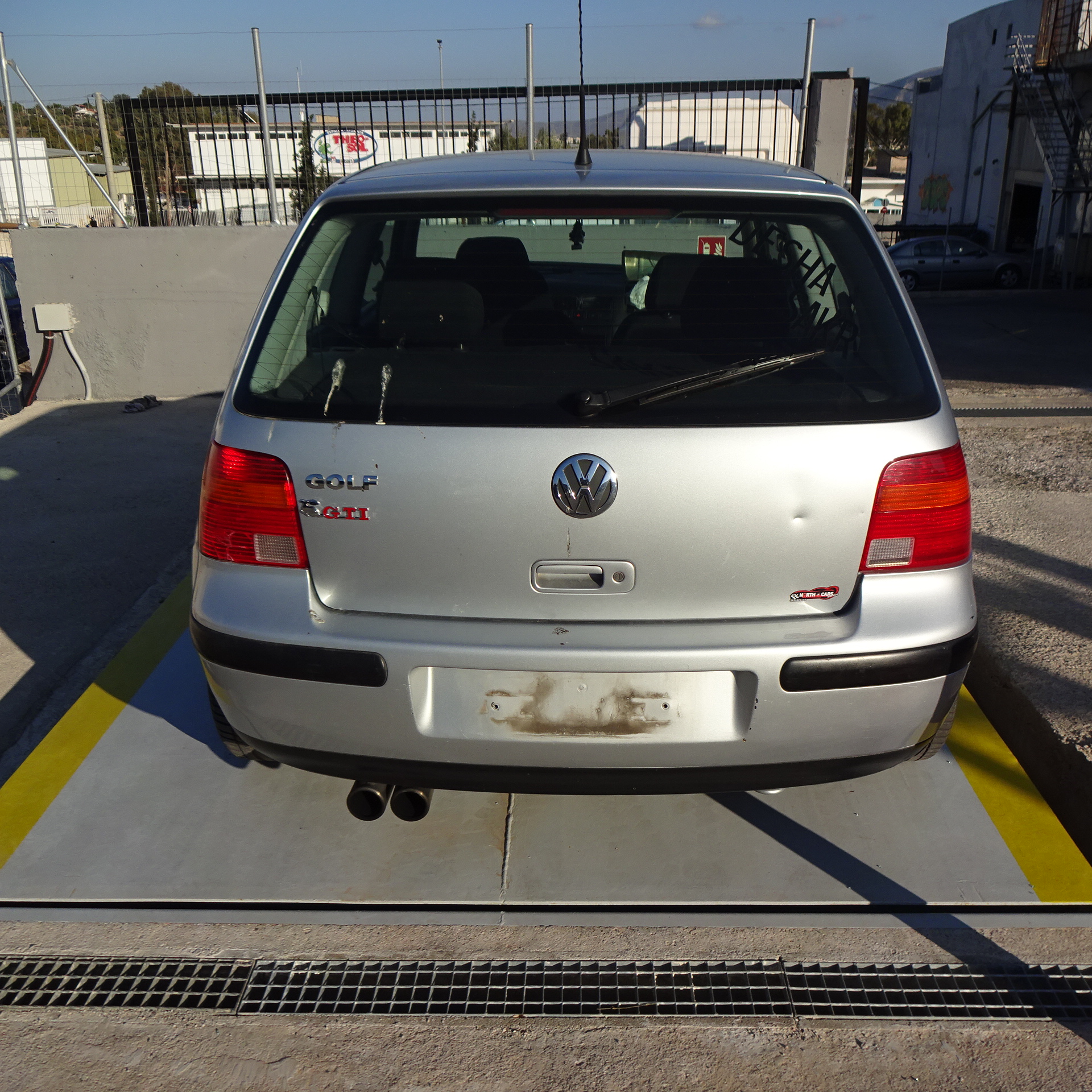 Ποδιά Πίσω VW Golf ’01 Προσφορά.